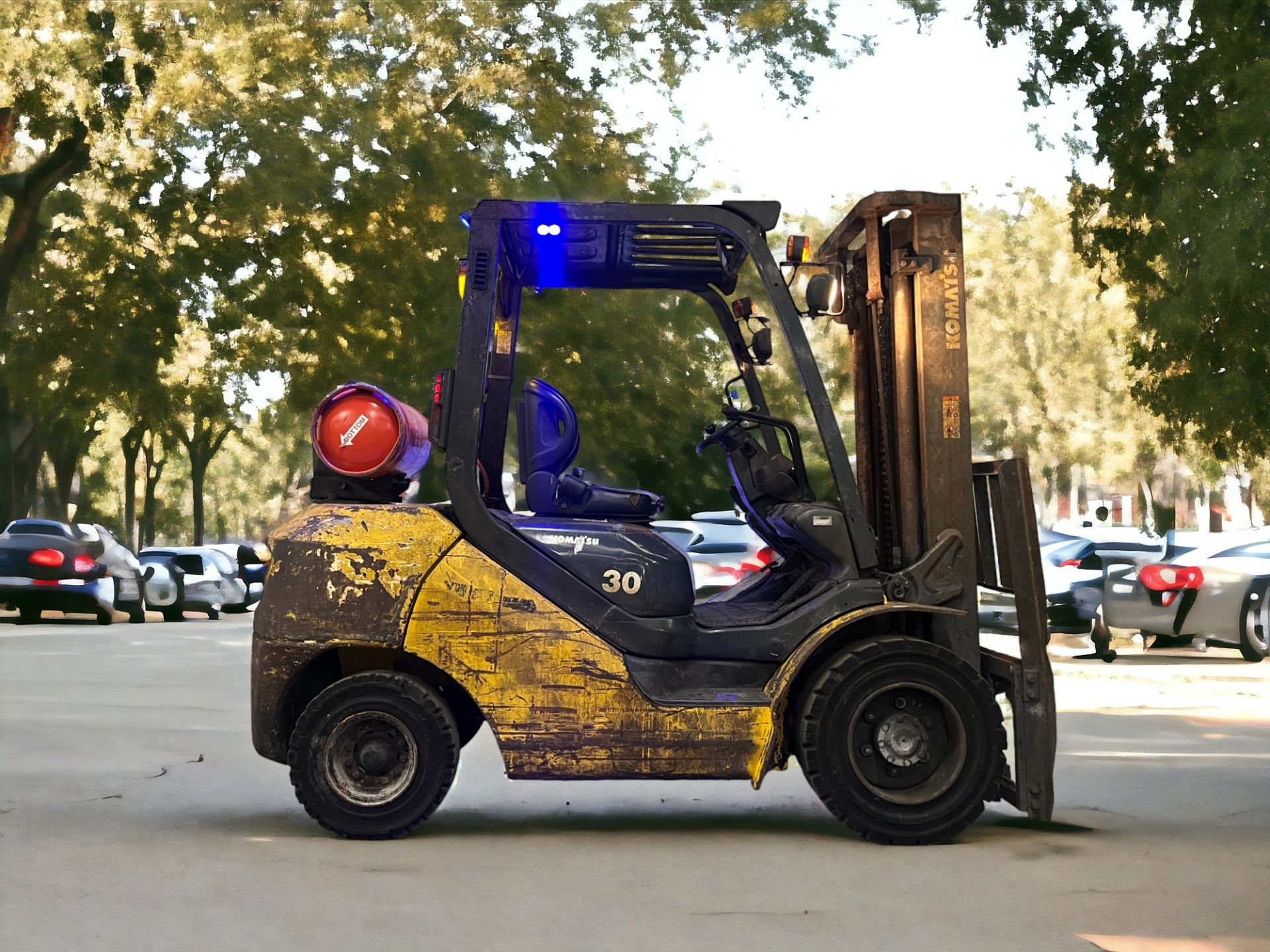 KOMATSU LPG FORKLIFT - MODEL FG30T-17 (2015)