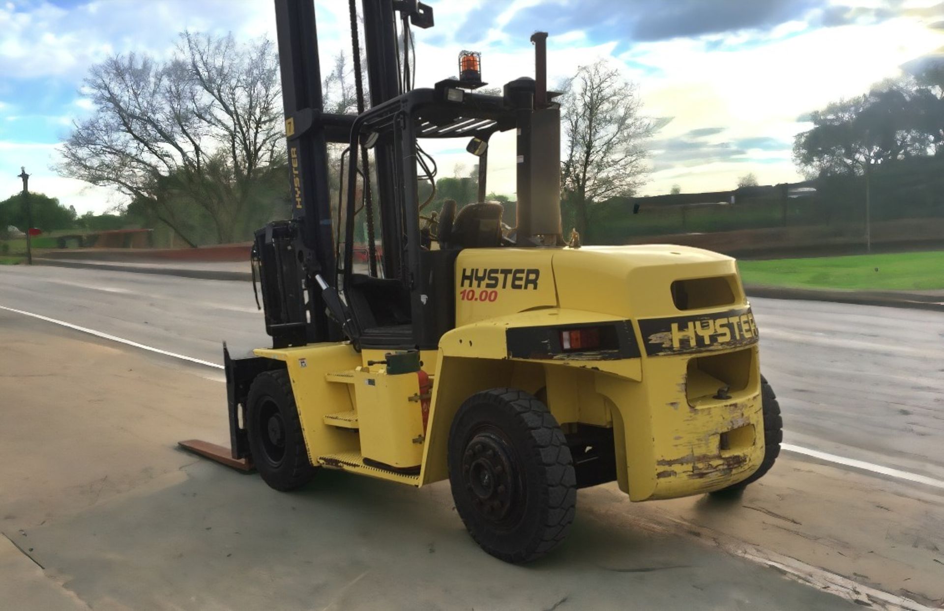 2008 HYSTER H10.00XM 10 TON LPG FORKLIFT - Image 2 of 11