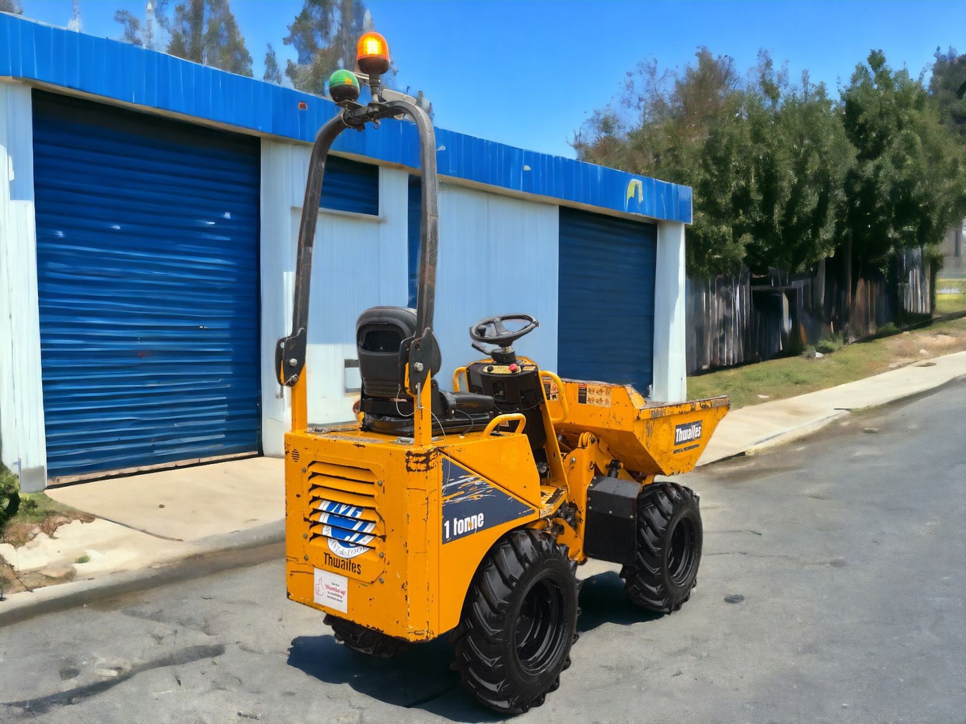 "EFFICIENT HANDLING: 2016 THWAITES 1 TONNE HI-TIP DUMPER - LOW HOURS, HIGH PERFORMANCE!" - Image 3 of 8