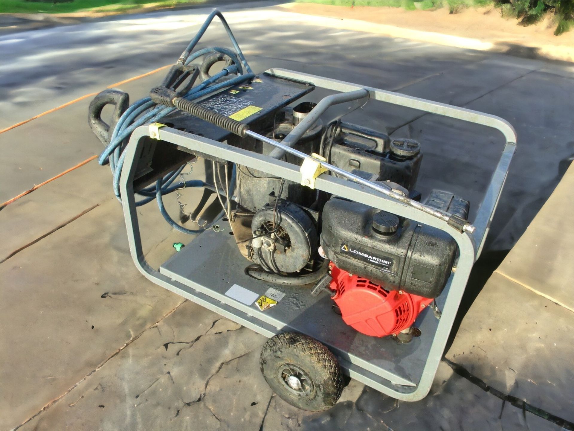 KARCHER HOT AND COLD DIESEL-ENGINED PRESSURE WASHER