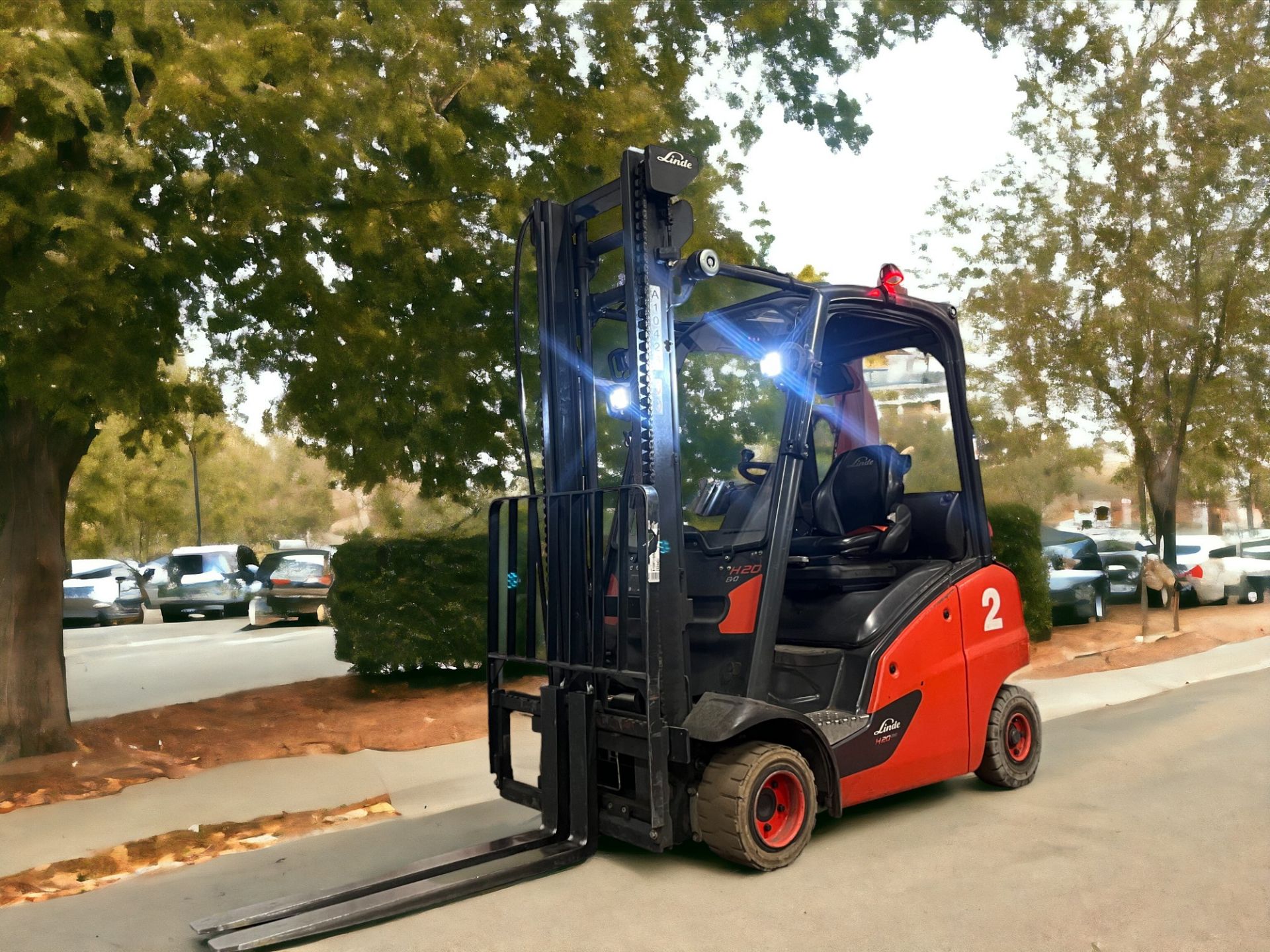 LINDE LPG FORKLIFT - MODEL H20T-01 (2017) - Image 3 of 7