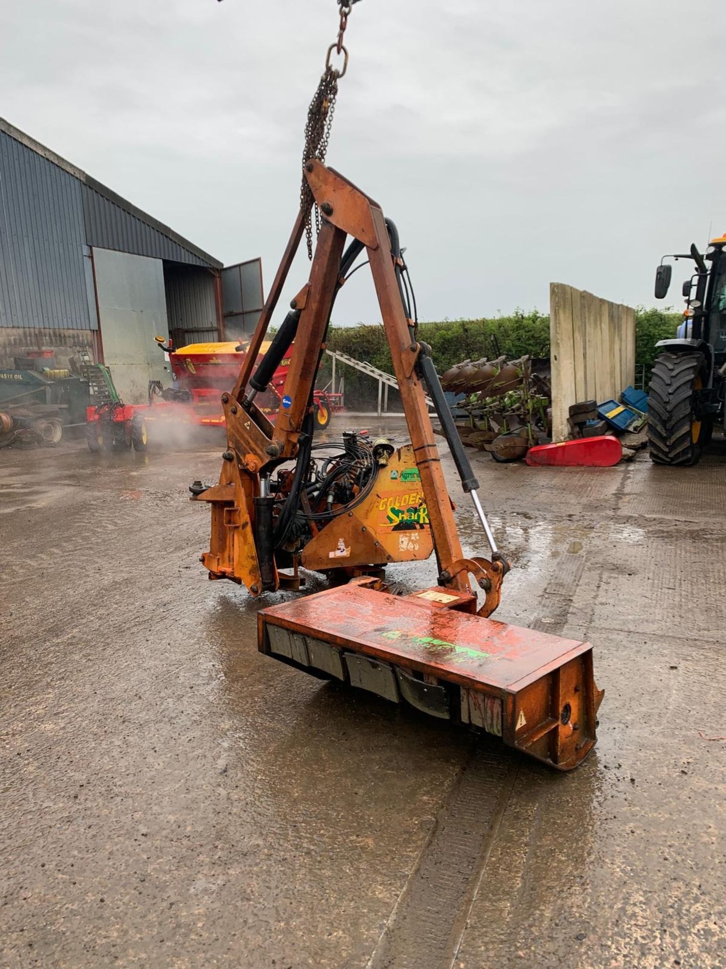 PRECISION HEDGE TRIMMING: AGRIMASTER HEDGECUTTER - Image 4 of 5