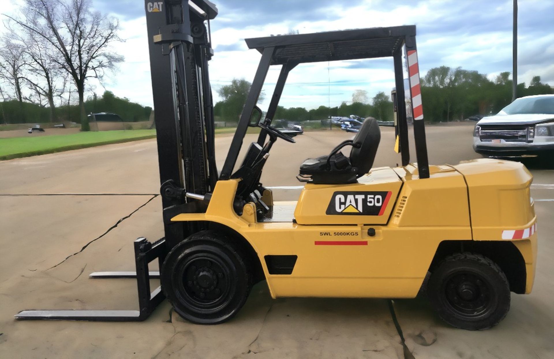 CAT DP 50 K ,5 TON DIESEL FORKLIFT - Image 2 of 9