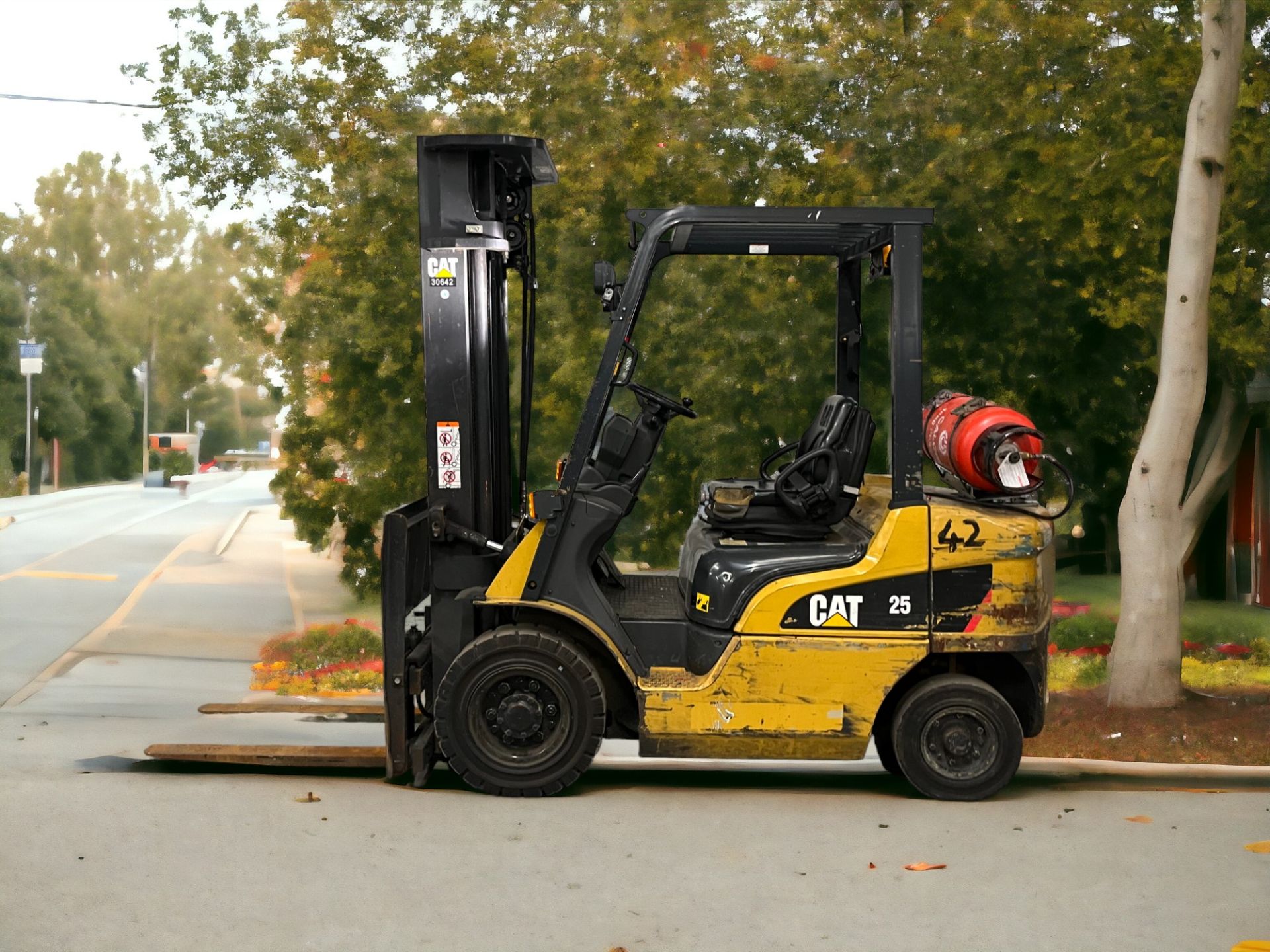 CAT LIFT TRUCKS LPG FORKLIFT - MODEL GP25NT (2017)