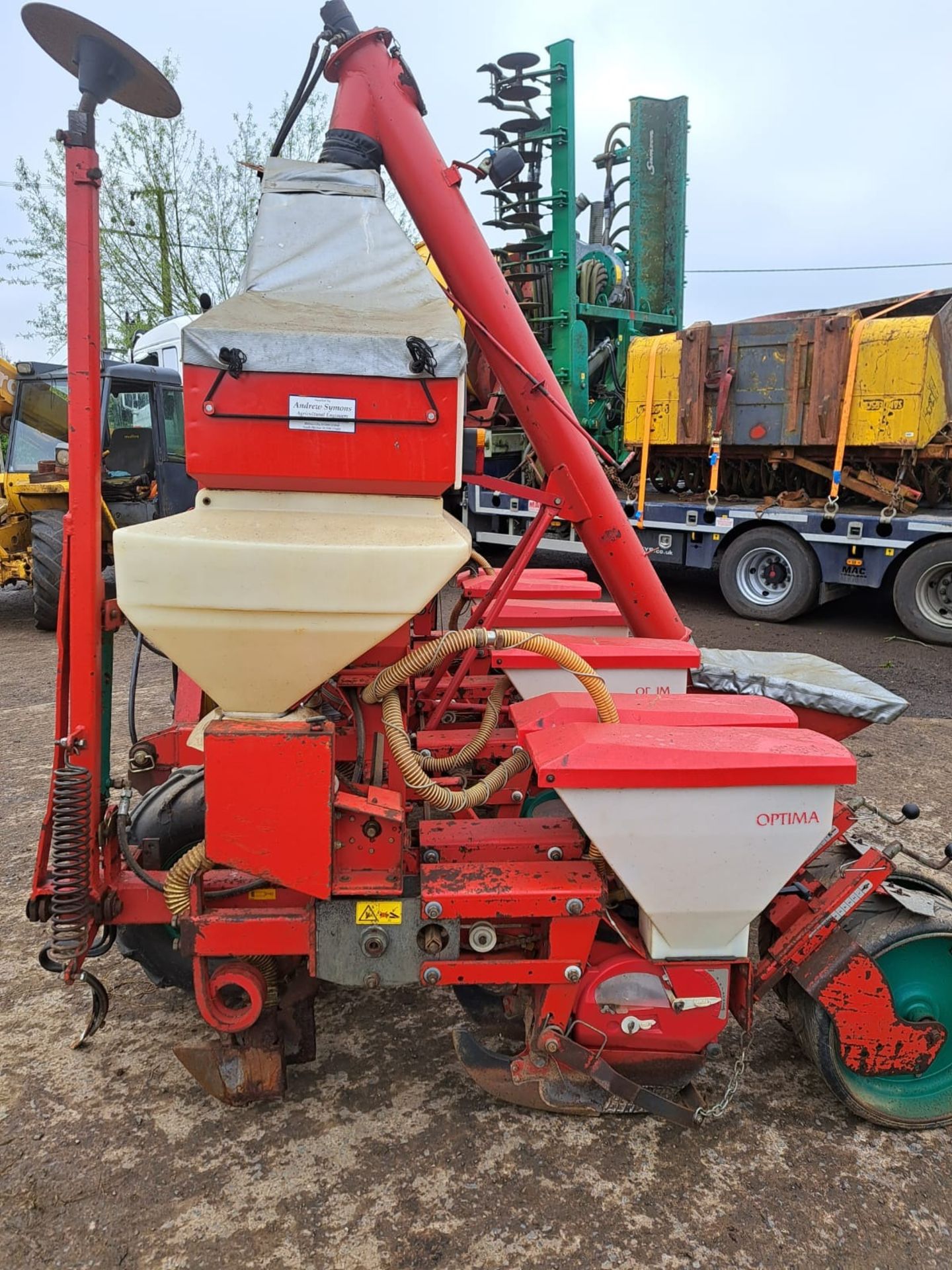 KVERNELAND OPTIMA 6 ROW MAIZE DRILL