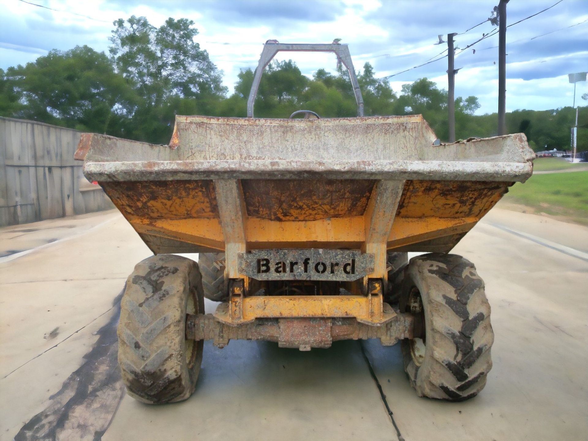 BARFORD 7-TON DUMPER WITH RELIABLE IVECO TURBO ENGINE - Image 7 of 10