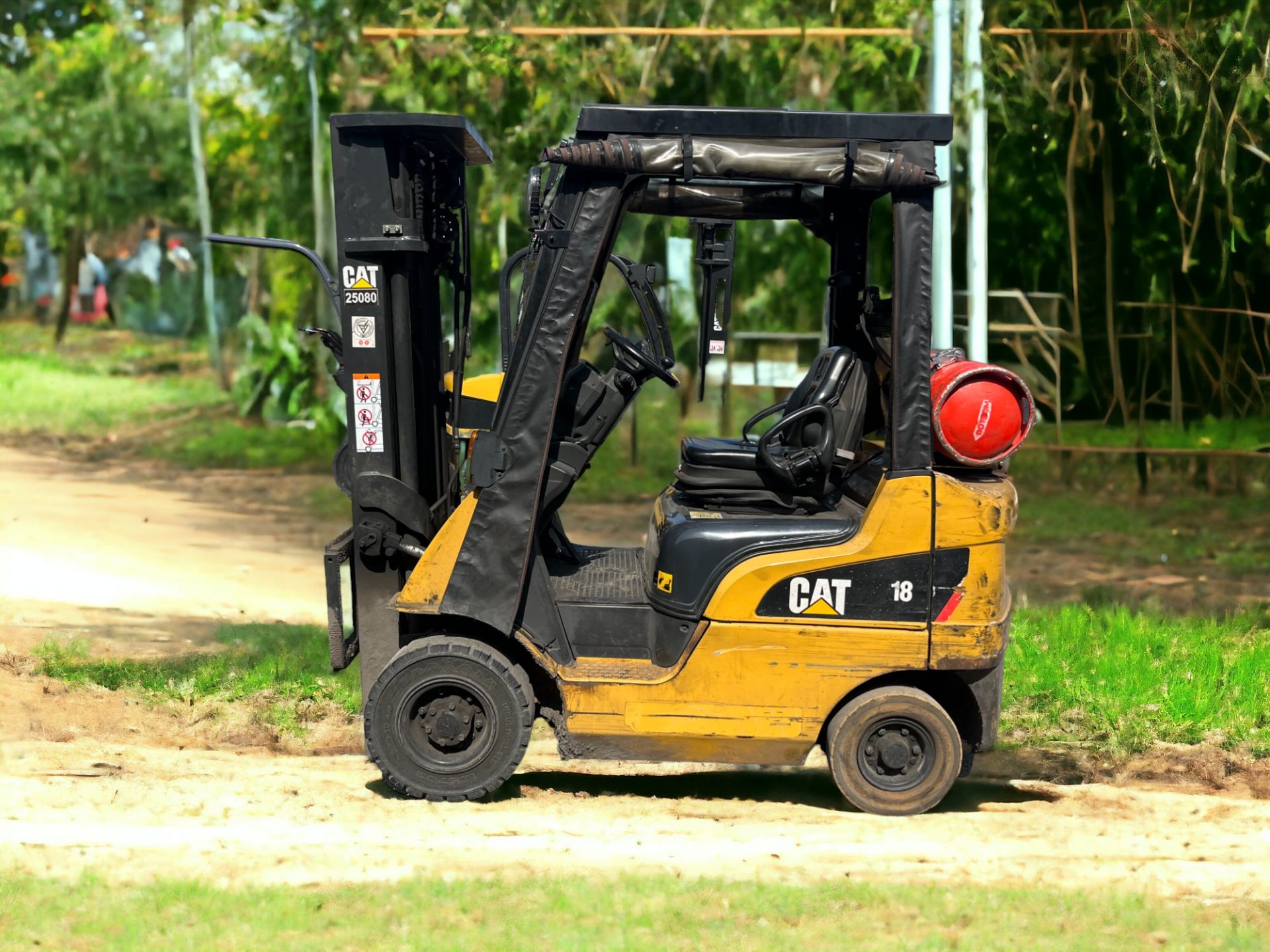 CAT LIFT TRUCK - GP18NT LPG FORKLIFT (2014)