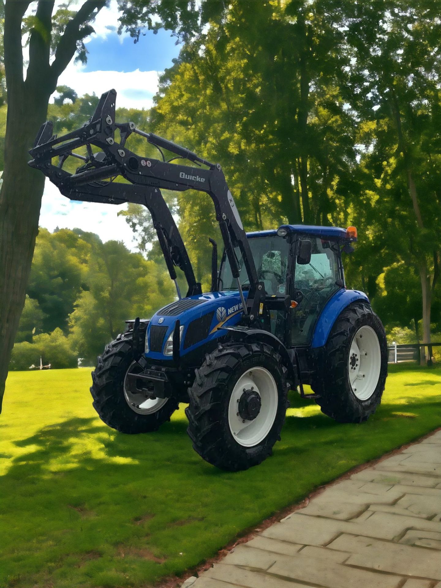 NEW HOLLAND TD5.105 TRACTOR WITH LOADER - Image 6 of 10