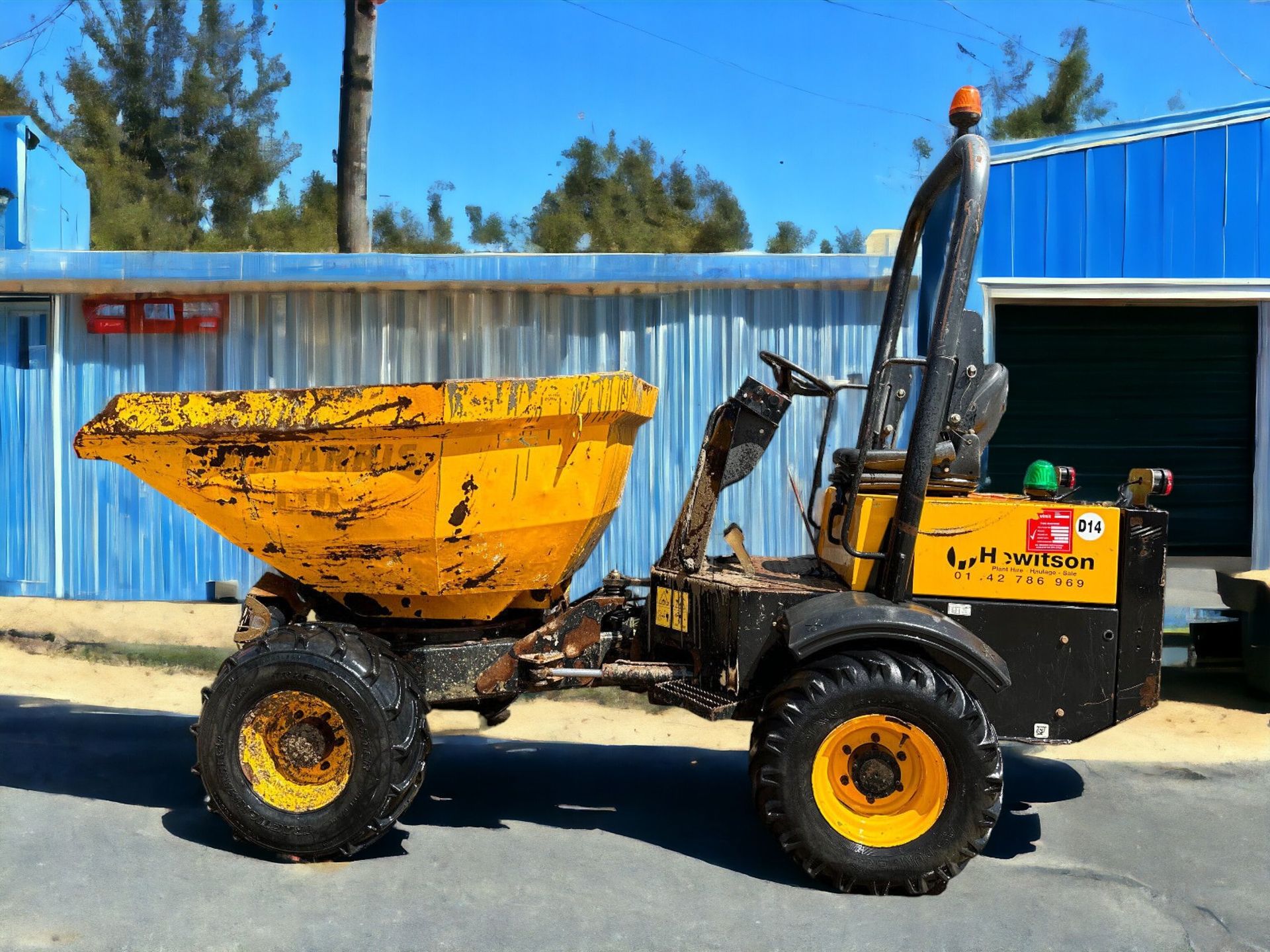 : 2015 JCB 3TSTM 3T SWIVEL DUMPER - RELIABLE PERFORMANCE - Image 2 of 11