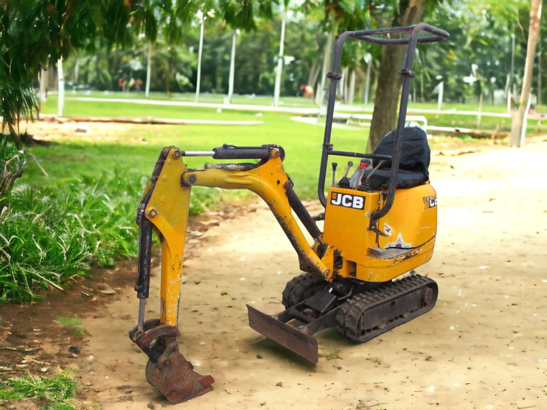 UNLEASH PRECISION AND POWER WITH THE JCB 8008 EXCAVATOR - Image 4 of 13