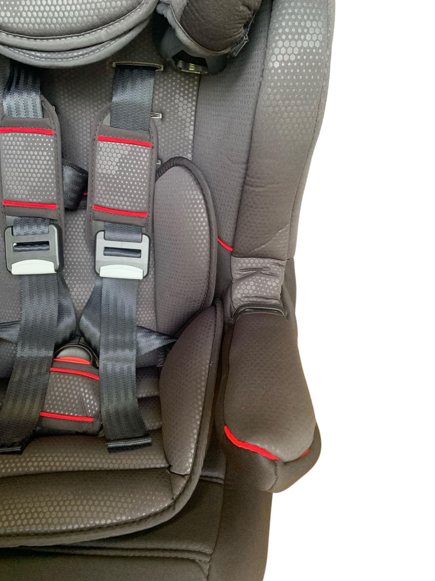 BRAND NEW CUGGL LINNET GROUP 1/2/3 ISOFIX CAR SEAT - Image 2 of 6