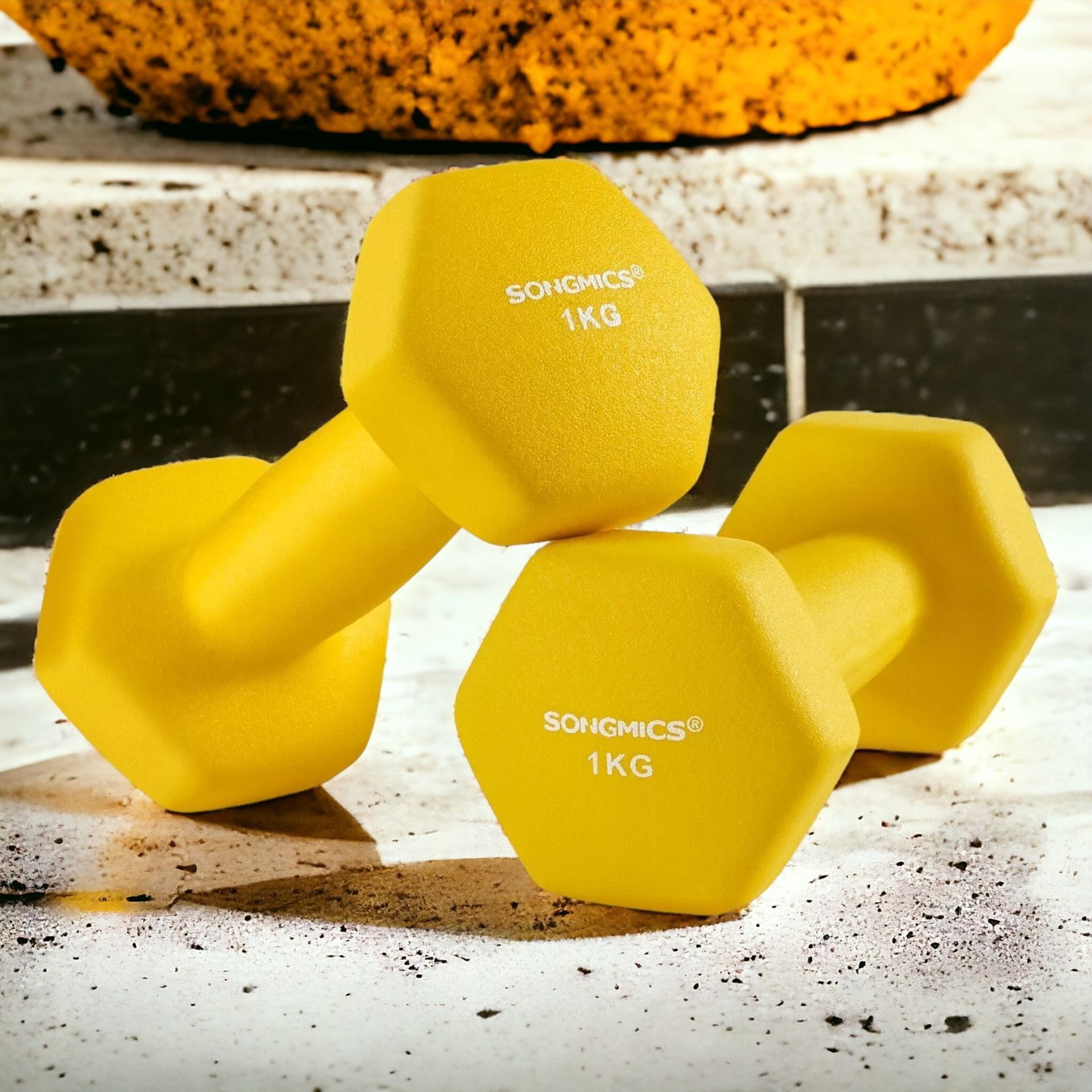 FREE DELIVERY - BRAND NEW SET OF 2 DUMBBELLS WEIGHTS VINYL COATING PURPOSE HOME YELLOW
