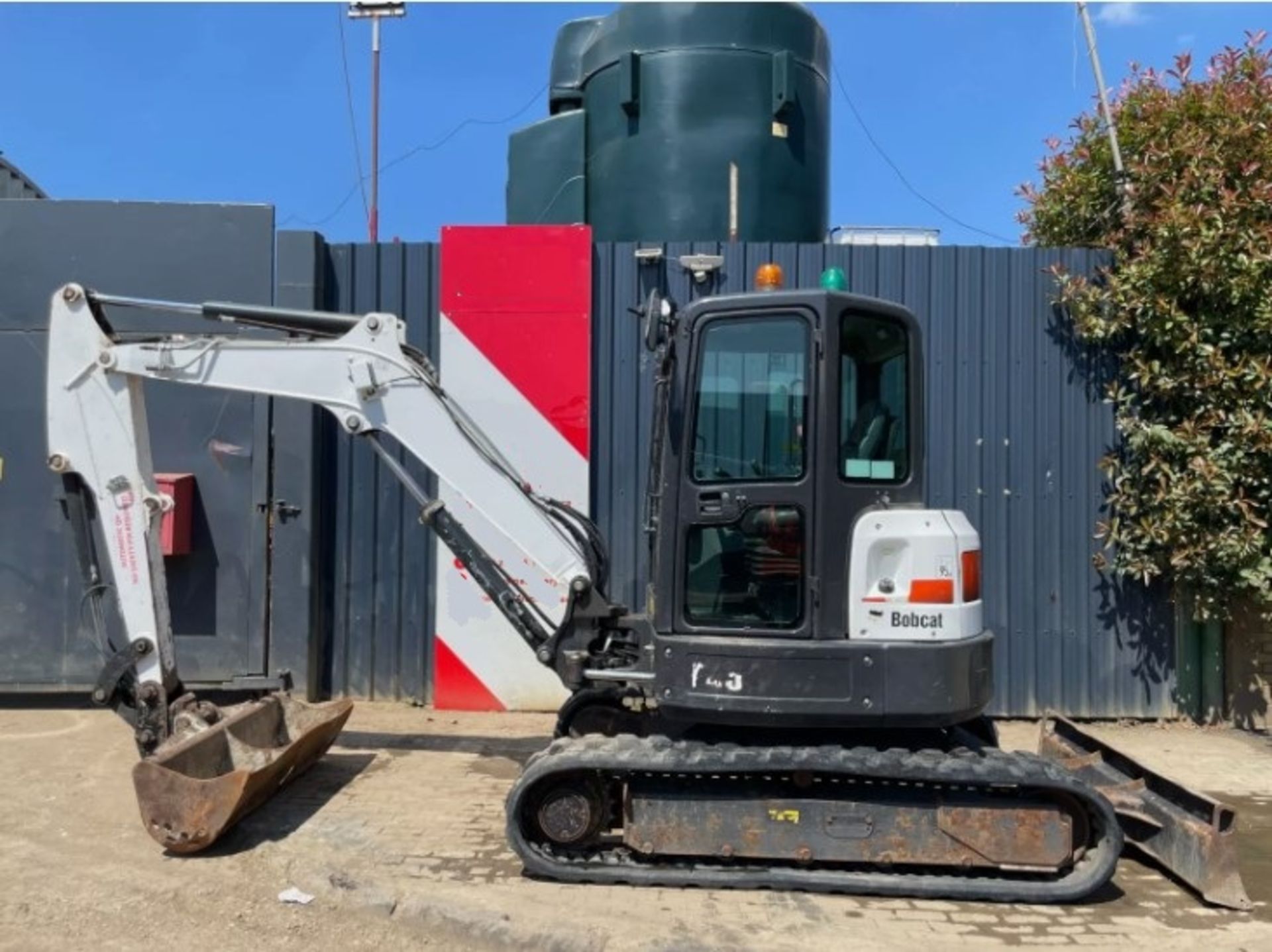 BOBCAT E45 MINI EXCAVATOR (2020) - Image 3 of 15