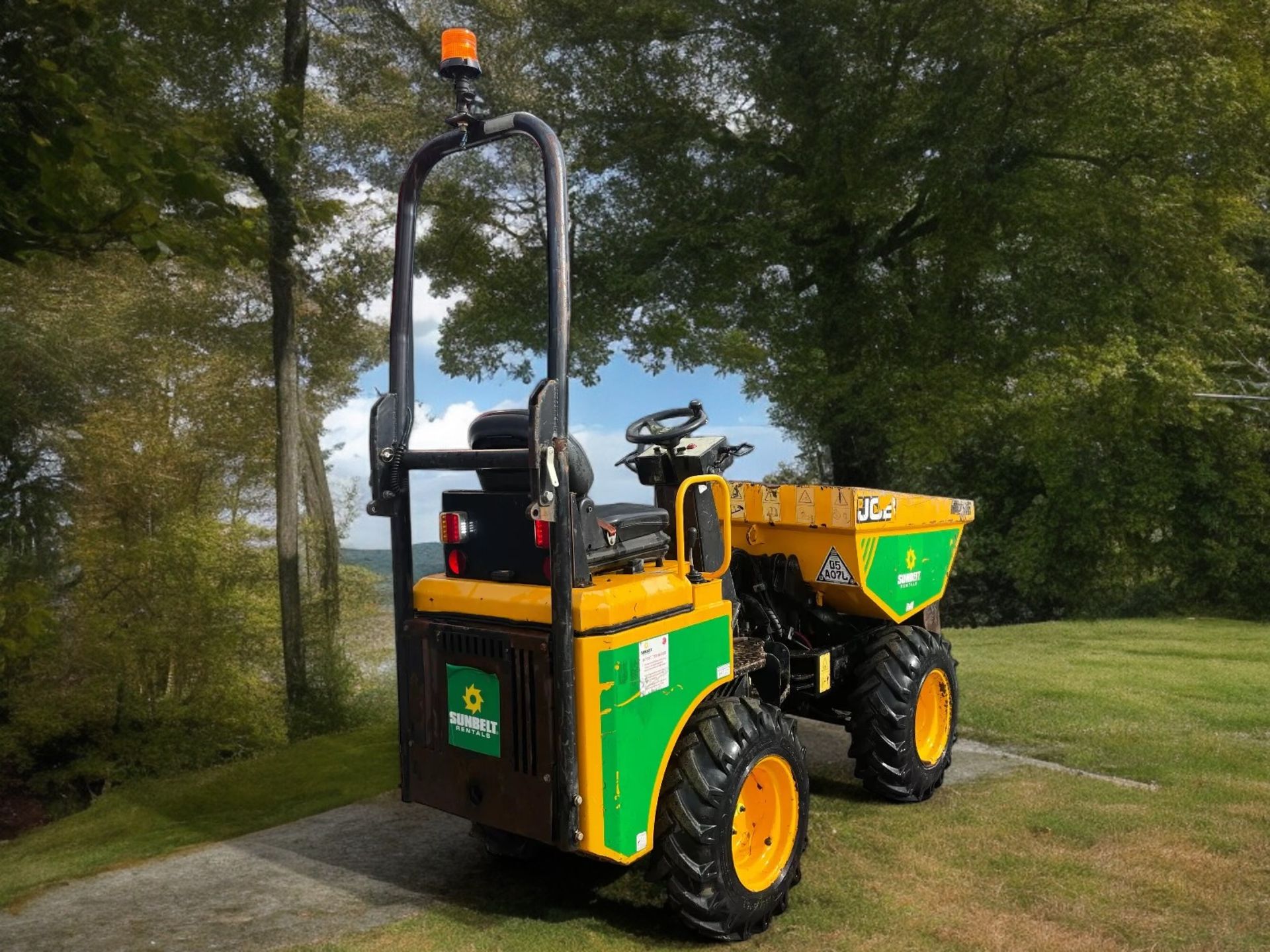 JCB 1THT 1 TON HIGH TIP DUMPER – 2016 - Image 3 of 10