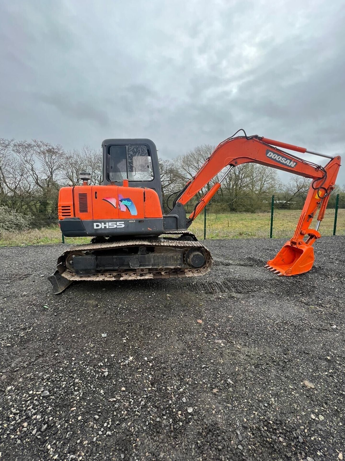 PRICED TO SELL!!! DOOSAN 5 TON DIGGER EXCAVATOR 3 4 5 6 TON TRACK MACHINE DX55 DH55