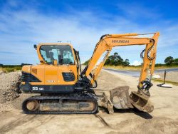 2016 HYUNDAI ROBEX R55-9A 5.5 TONNE EXCAVATOR / DIGGER