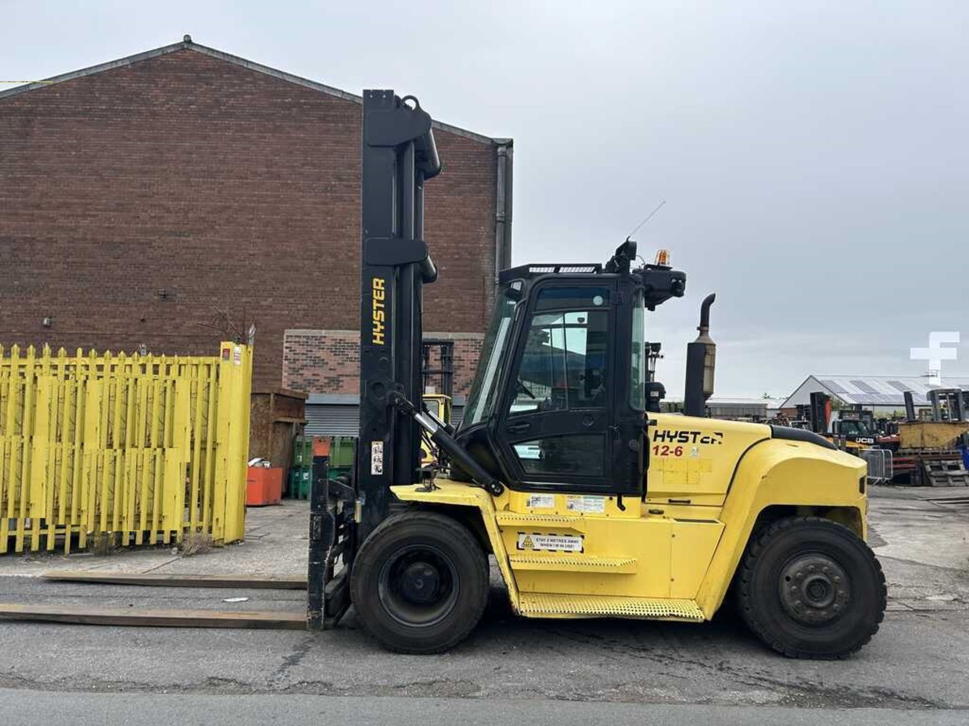 HYSTER DIESEL FORKLIFT - MODEL H12XM-6 (2014) - 12,000 KG CAPACITY