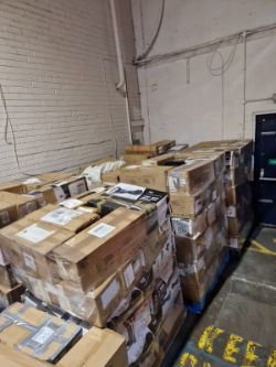 10 X UNTESTED RETURNS ELECTRIC BALANCE BOARDS MANY APPEAR UNUSED