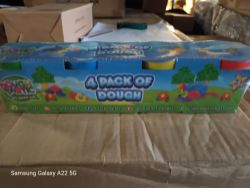 40 X BRAND NEW PLAYING DOUGH 4 PACK