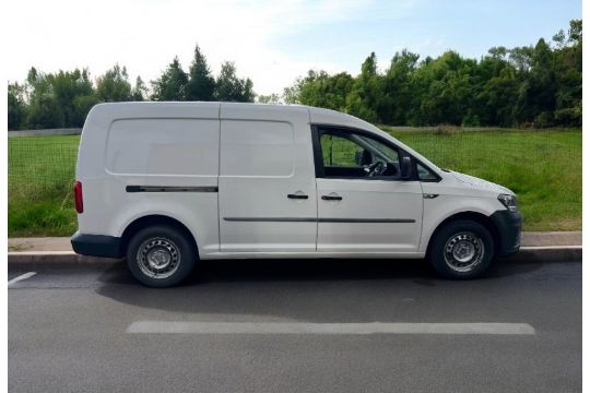 2018 VOLKSWAGEN CADDY MAXI STARTLINE 2.0 TDI EURO 6 - Image 5 of 21