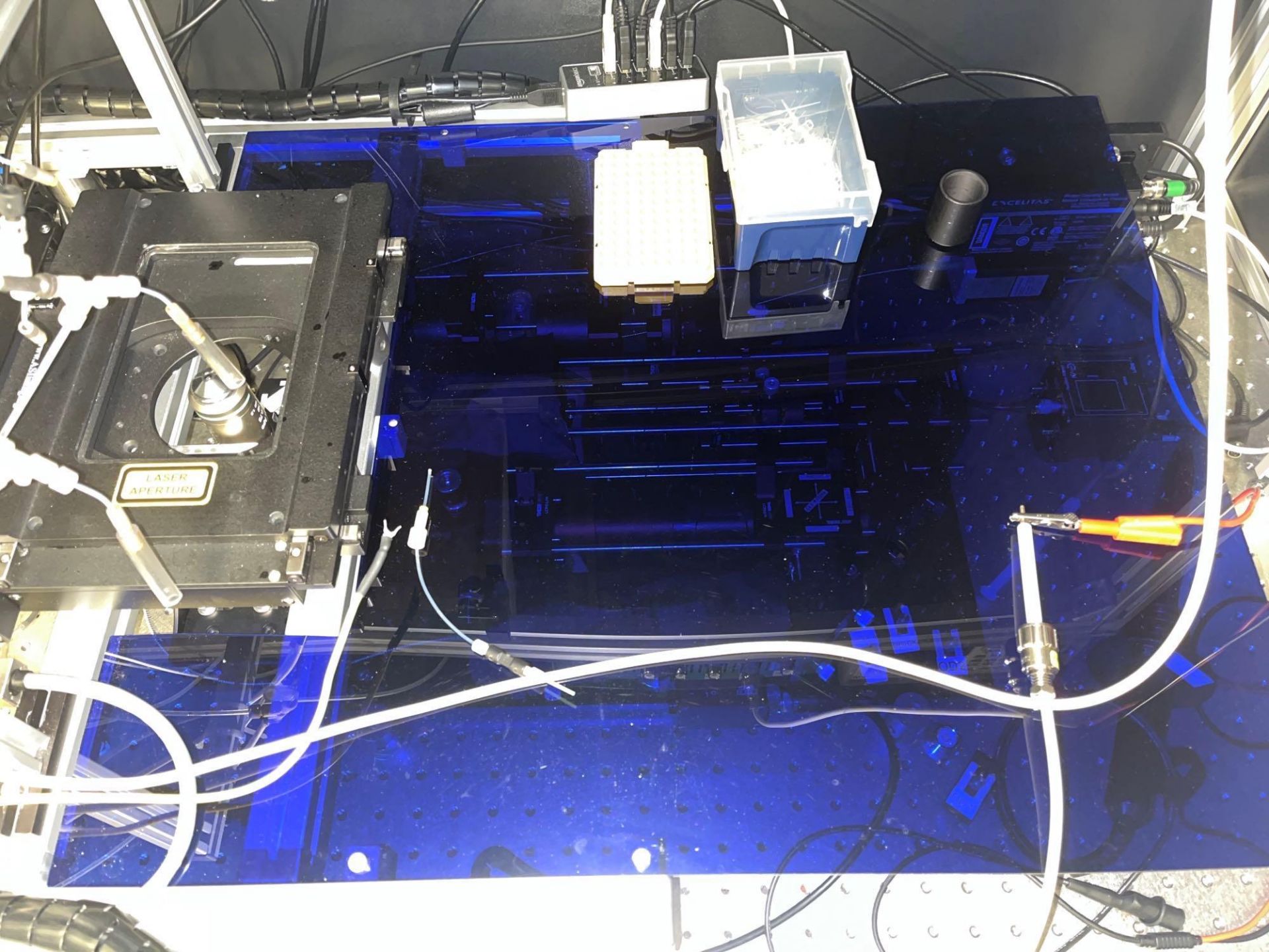 Custom built laser rig with freestanding enclosure, Keysight 34460A digit multimeter, ASI MS-2000 co - Image 3 of 10