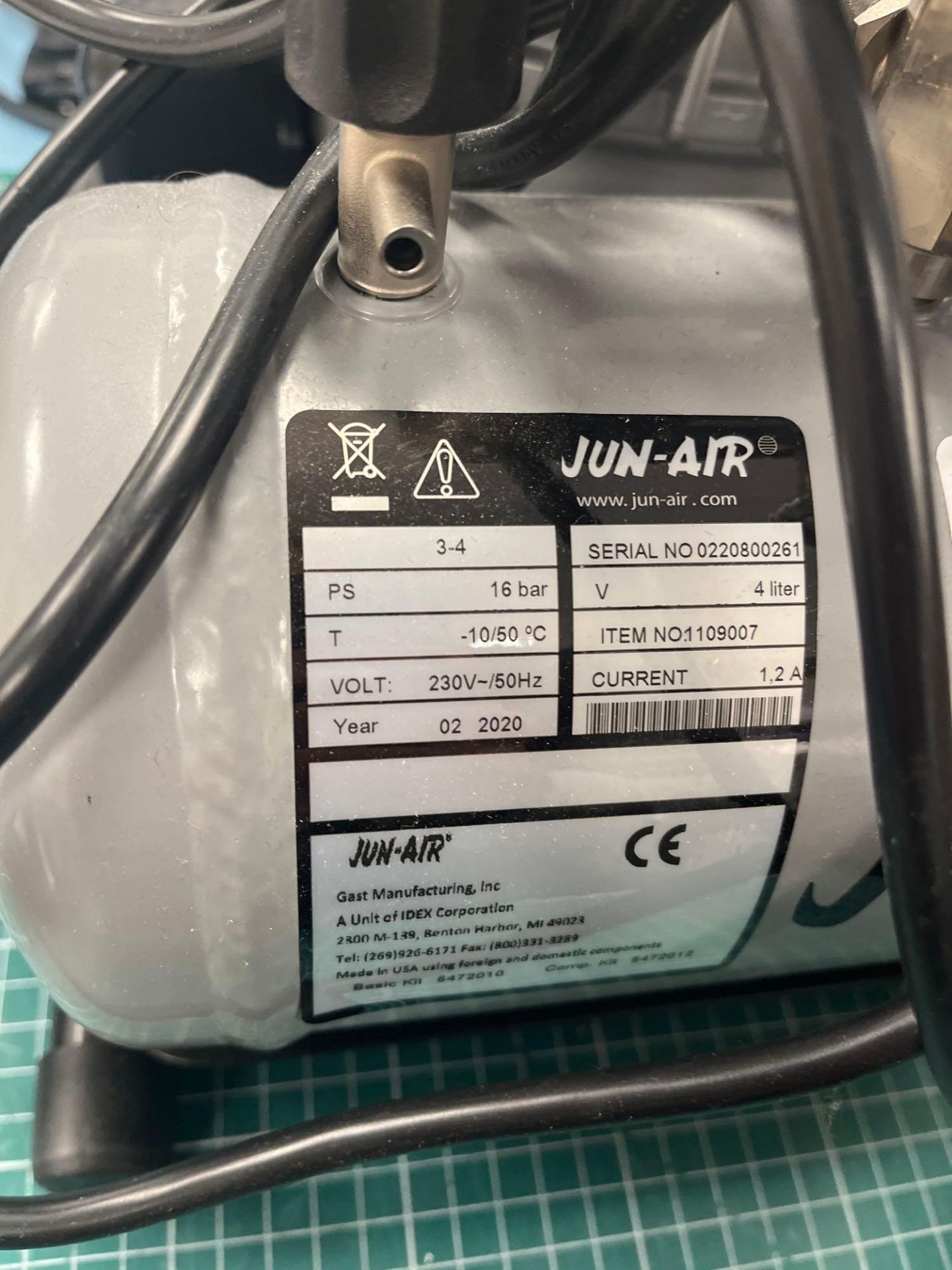 Jun-Air 4L 16bar air compressor (2020) - Image 2 of 4