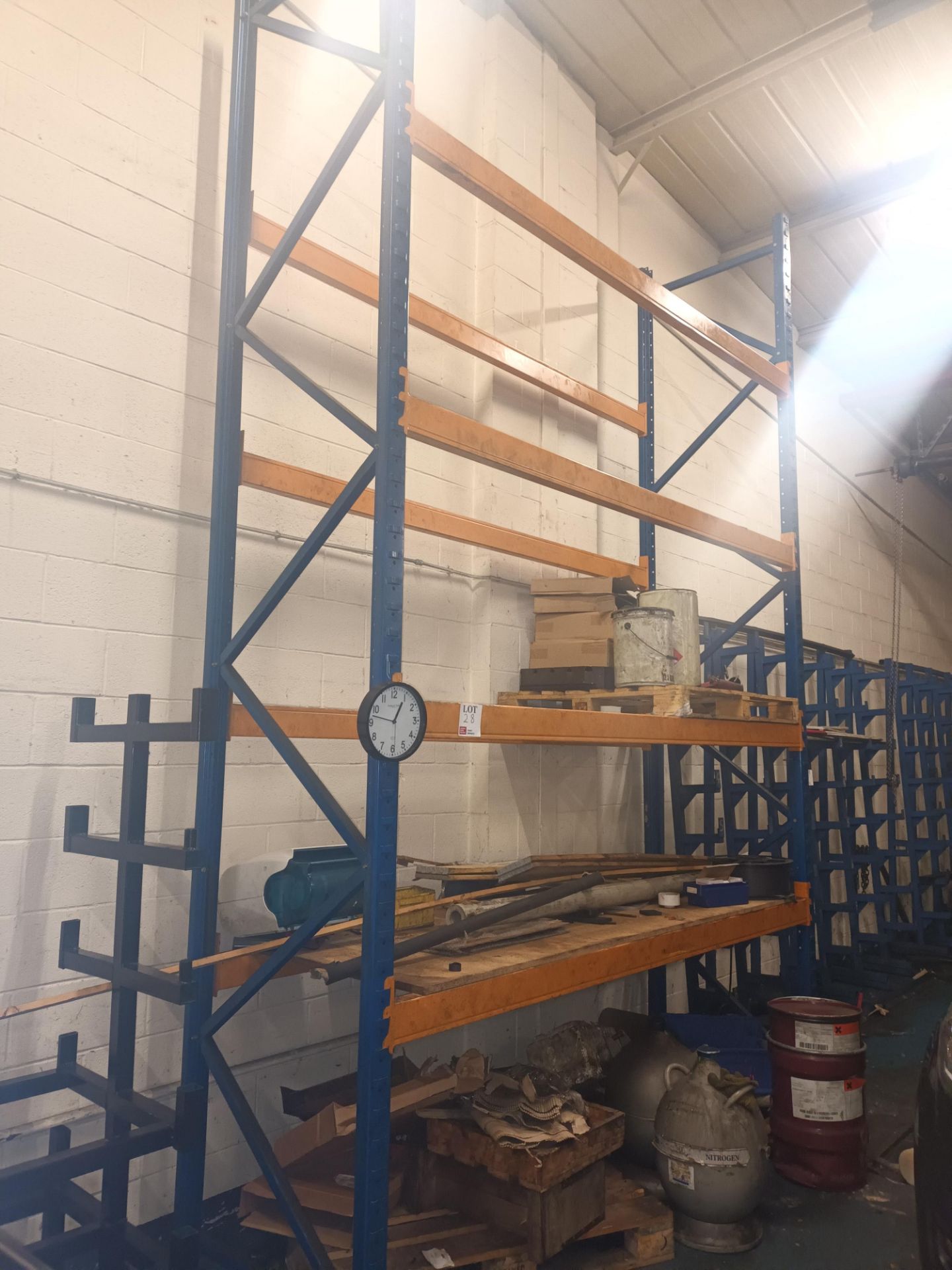 Orange and blue pallet racking with two uprights and eight cross beams - Image 2 of 3