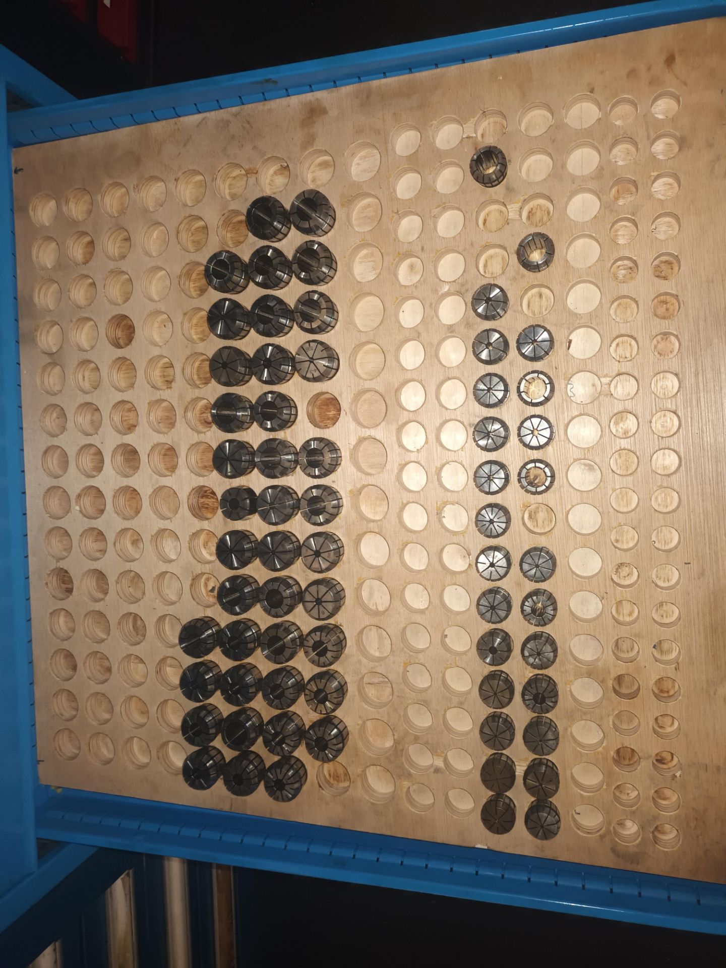 Eight compartment storage cabinet and contents comprising a quantity of various tooling (as lotted) - Image 7 of 10