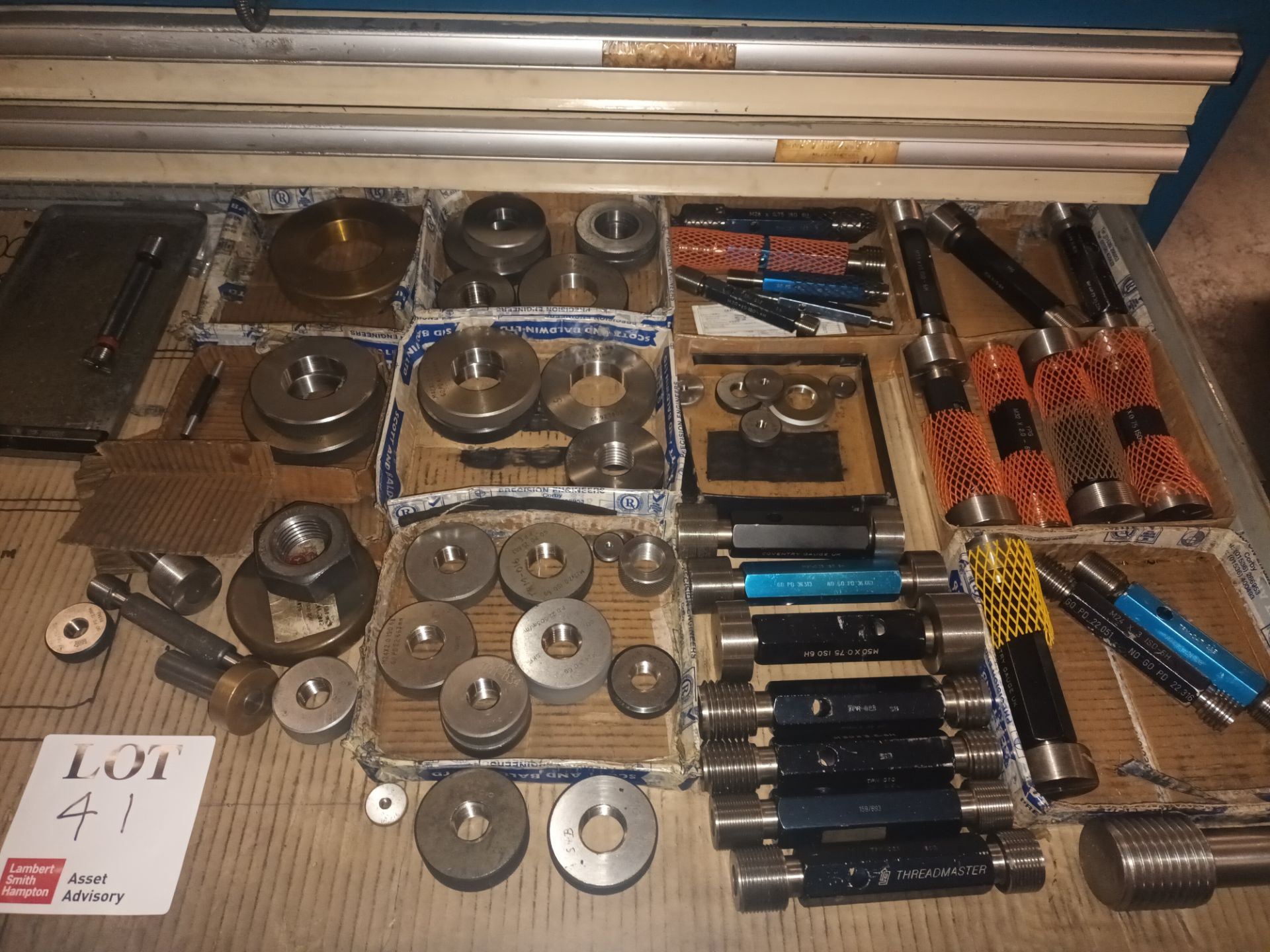 Contents of shelf comprising a quantity of various tooling (as lotted)