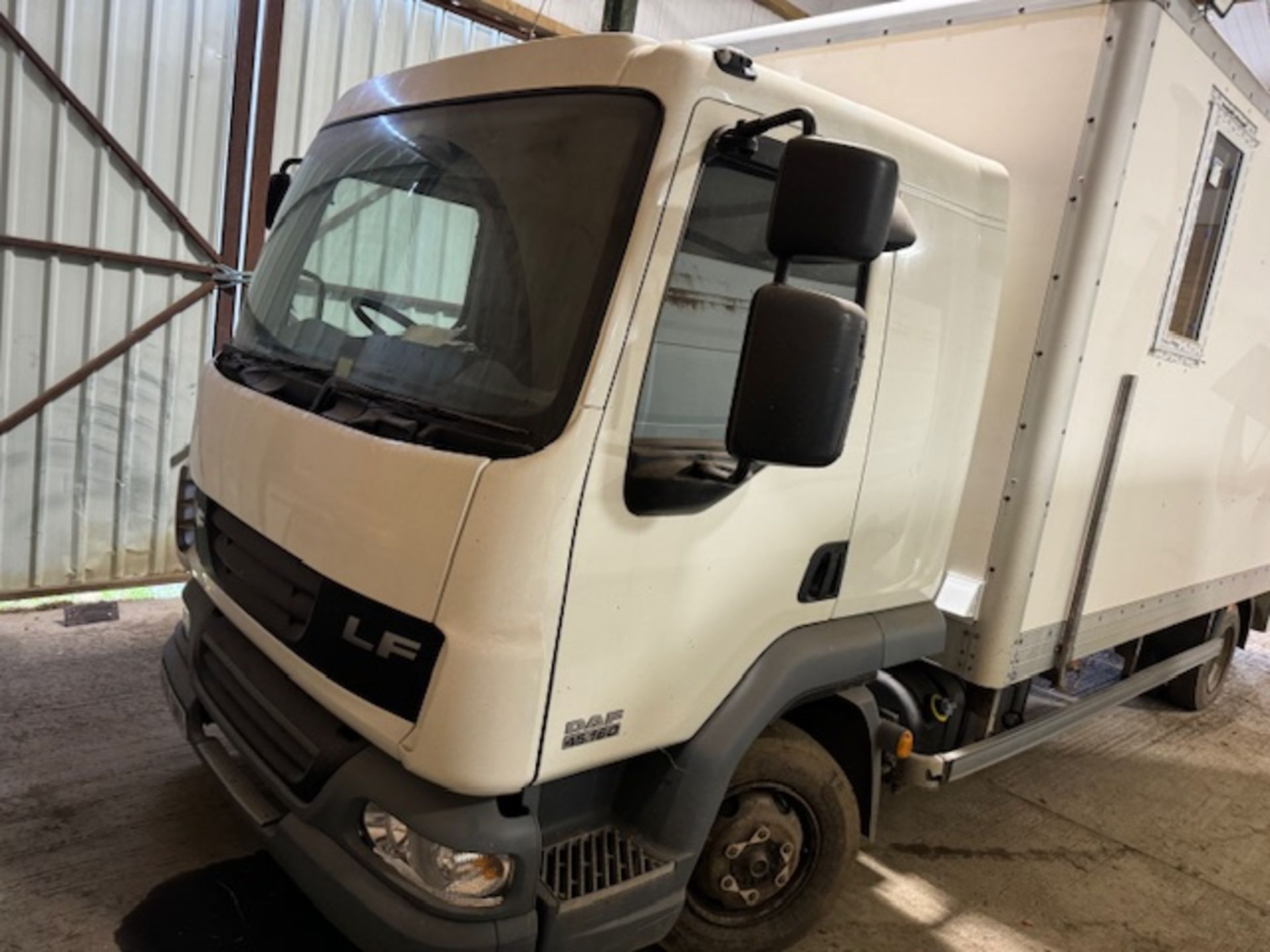 DAF LF 45.160 rigid truck with hospitality modified body - Image 9 of 15