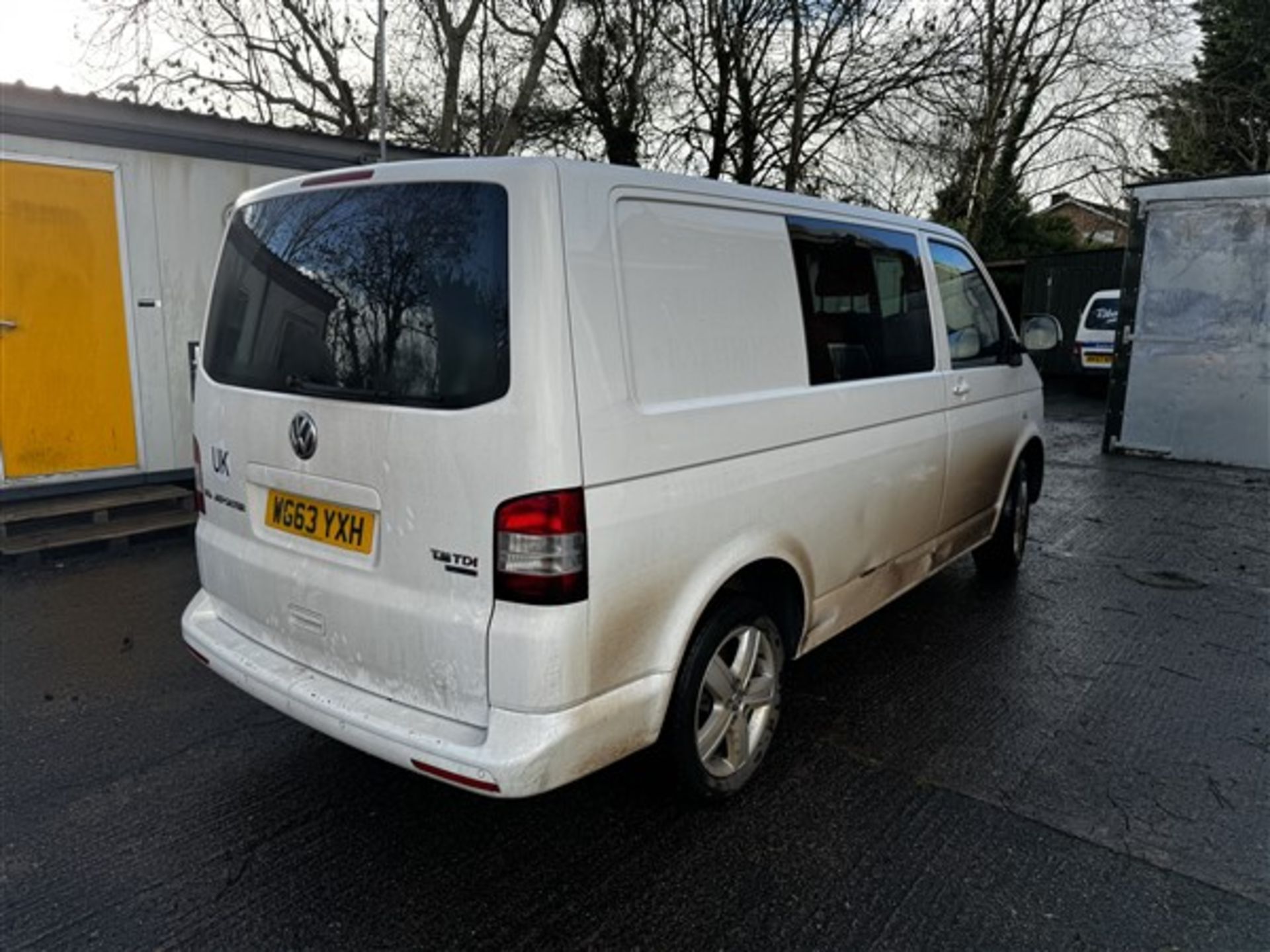 Volkswagen Transporter T32 TDI Blue Motion 2.0 BiTDi BMT 180PS Highline Kombi Van, 5 seater, reg no. - Image 4 of 20