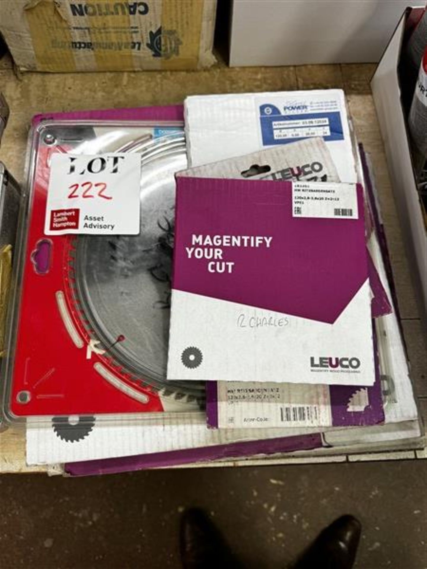 Various saw blades, 300mm, 305mm & 120mm