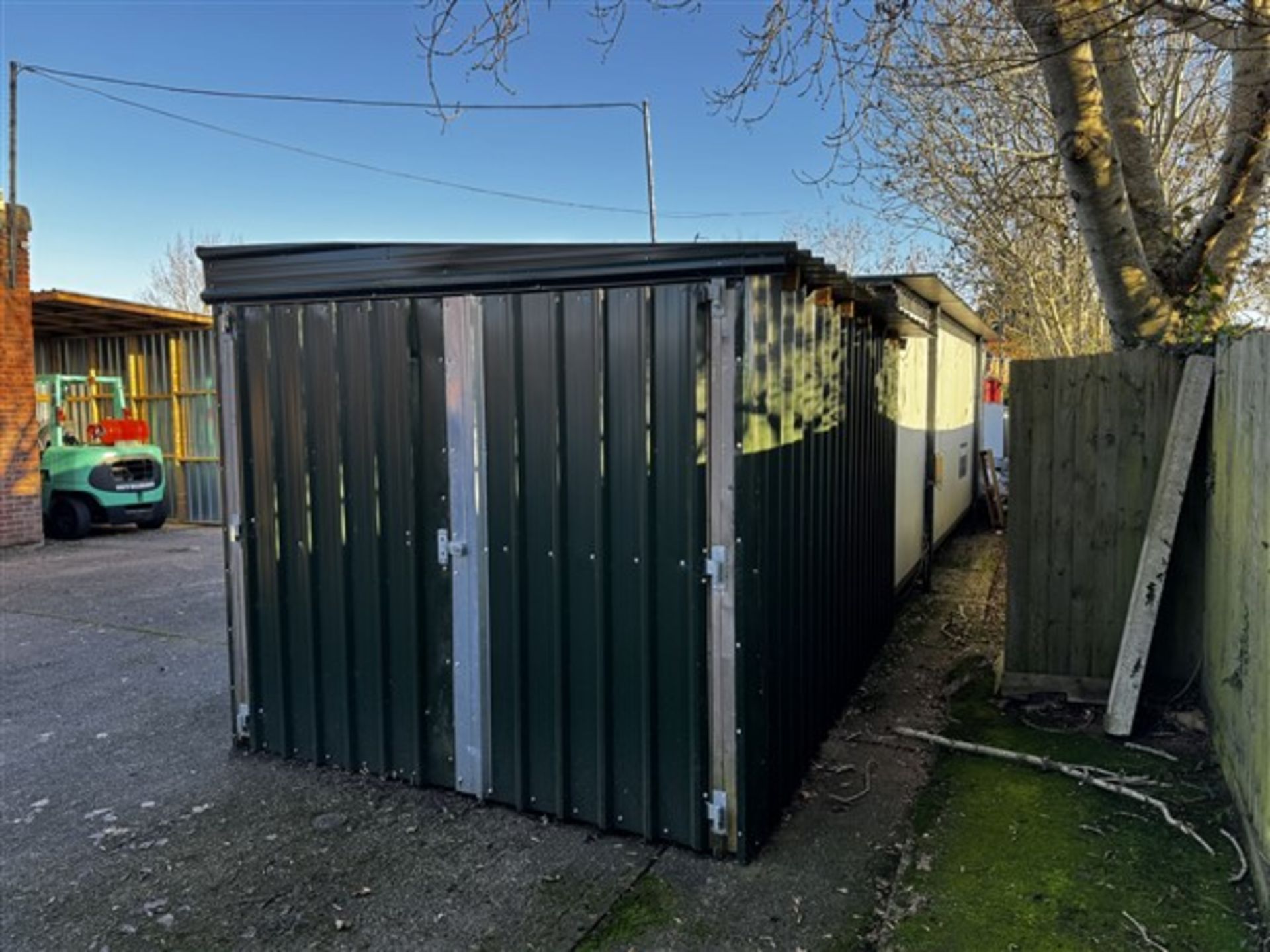 Double door, 3 wall outdoor shed (viewing advised) length 4.1m x width 2.7m x height 2.5m ( - Image 4 of 7