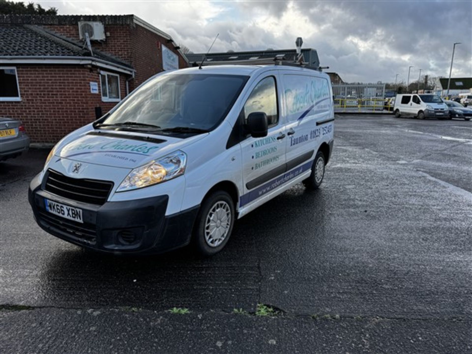 Peugeot Expert 1000 L1H1 Prof-Nal HDI van, reg no. WK66 XBN, mileage 70,366, V5 - yes, 1 key - Image 2 of 15