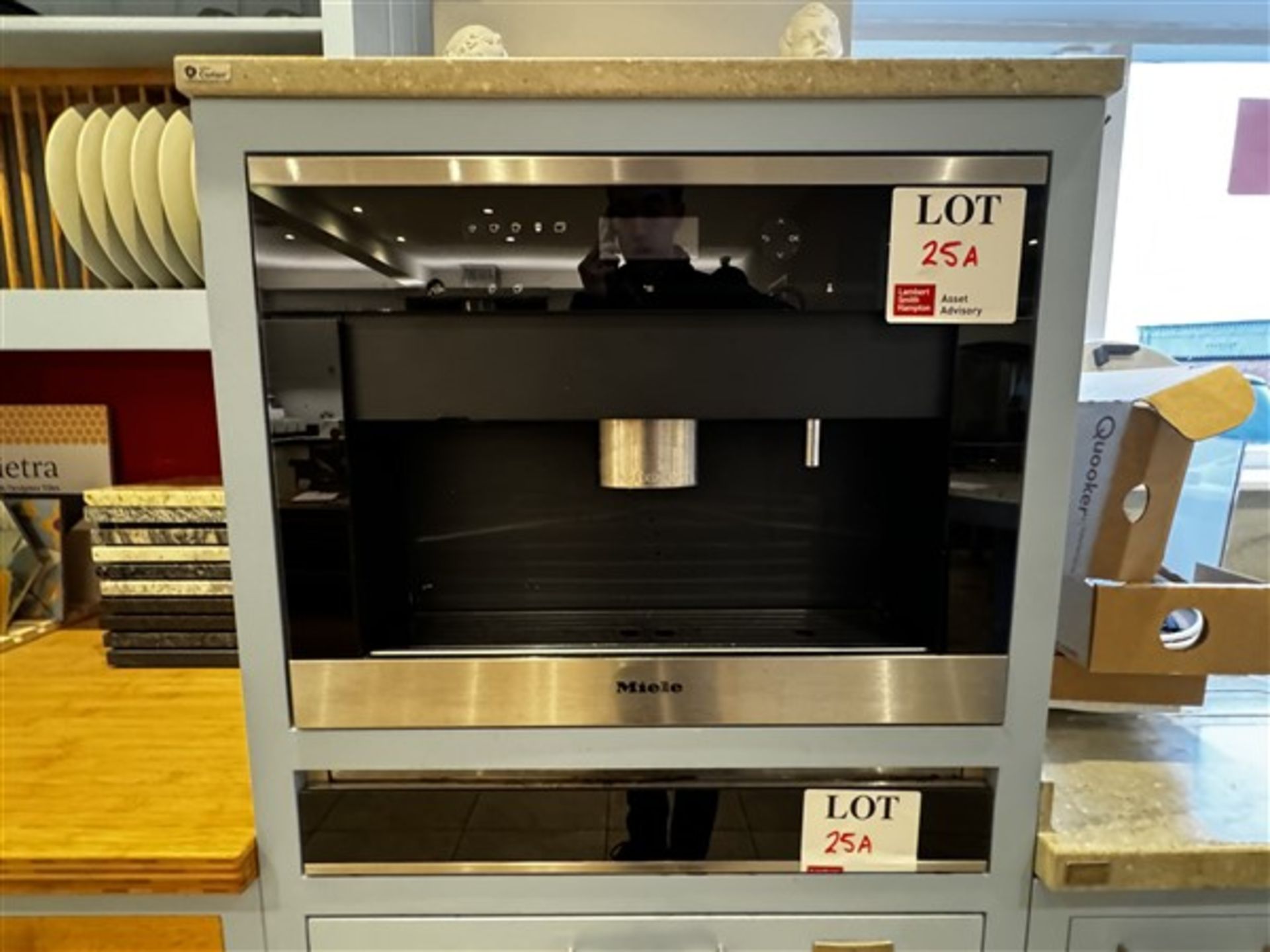 Miele CVA6401 coffee machine and warming drawer Please note – Acceptance of the final highest bid on - Image 2 of 3