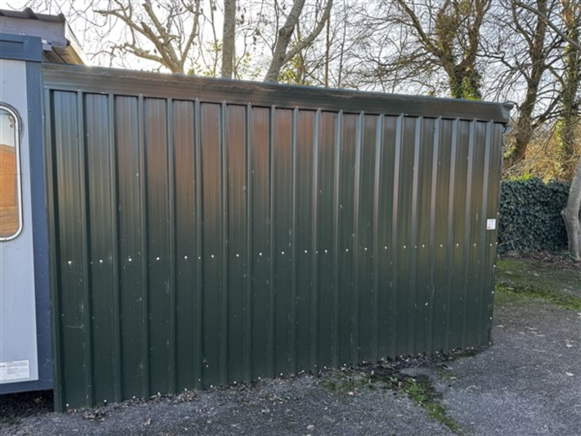 Double door, 3 wall outdoor shed (viewing advised) length 4.1m x width 2.7m x height 2.5m ( - Image 2 of 7