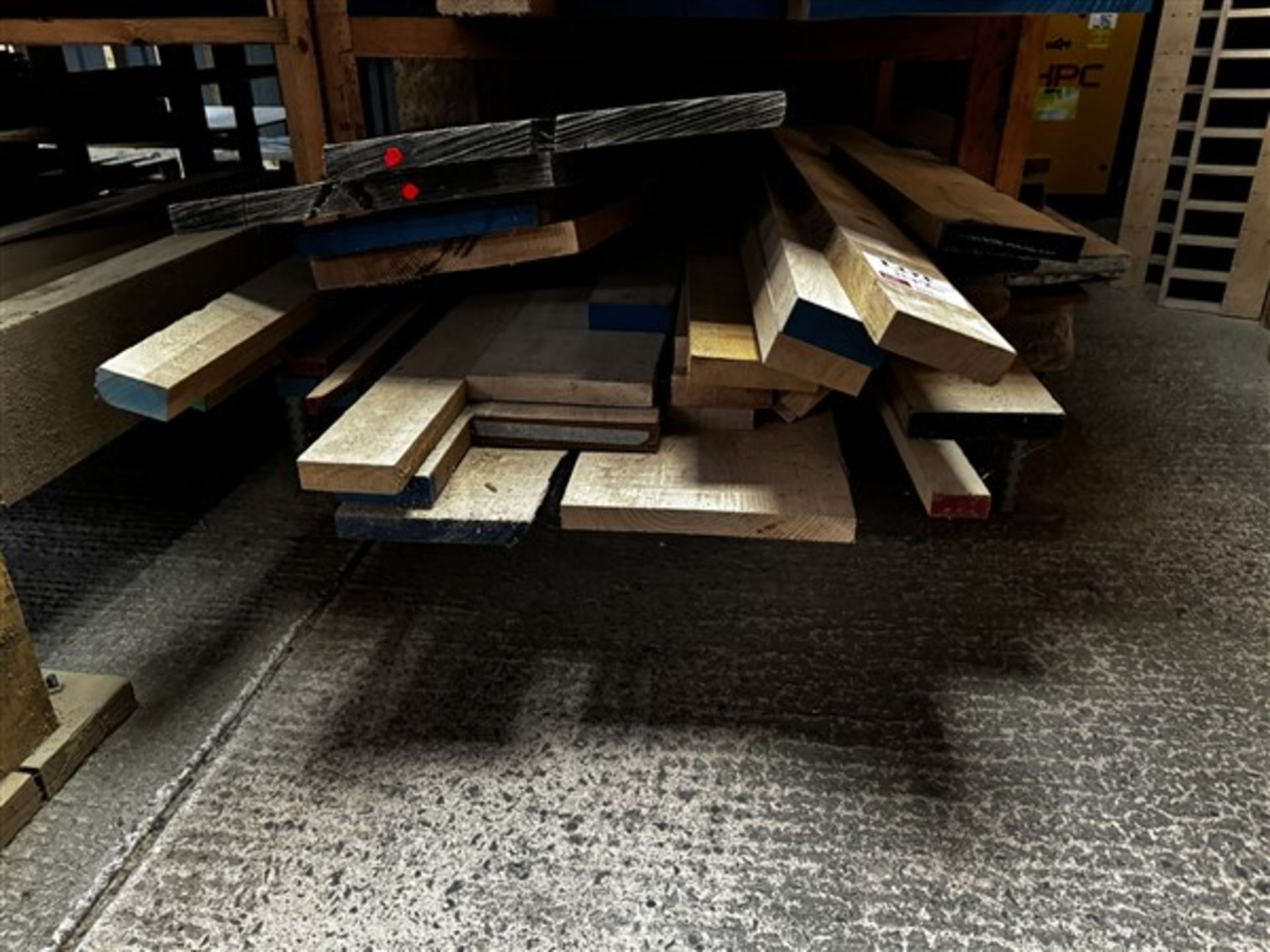 Various lengths & sizes of solid timber, as lotted