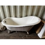 Used freestanding roll top bath, L 1550mm x W 760mm (Please note, this lot must be removed before