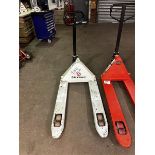 Blizzer 2500kg pallet truck