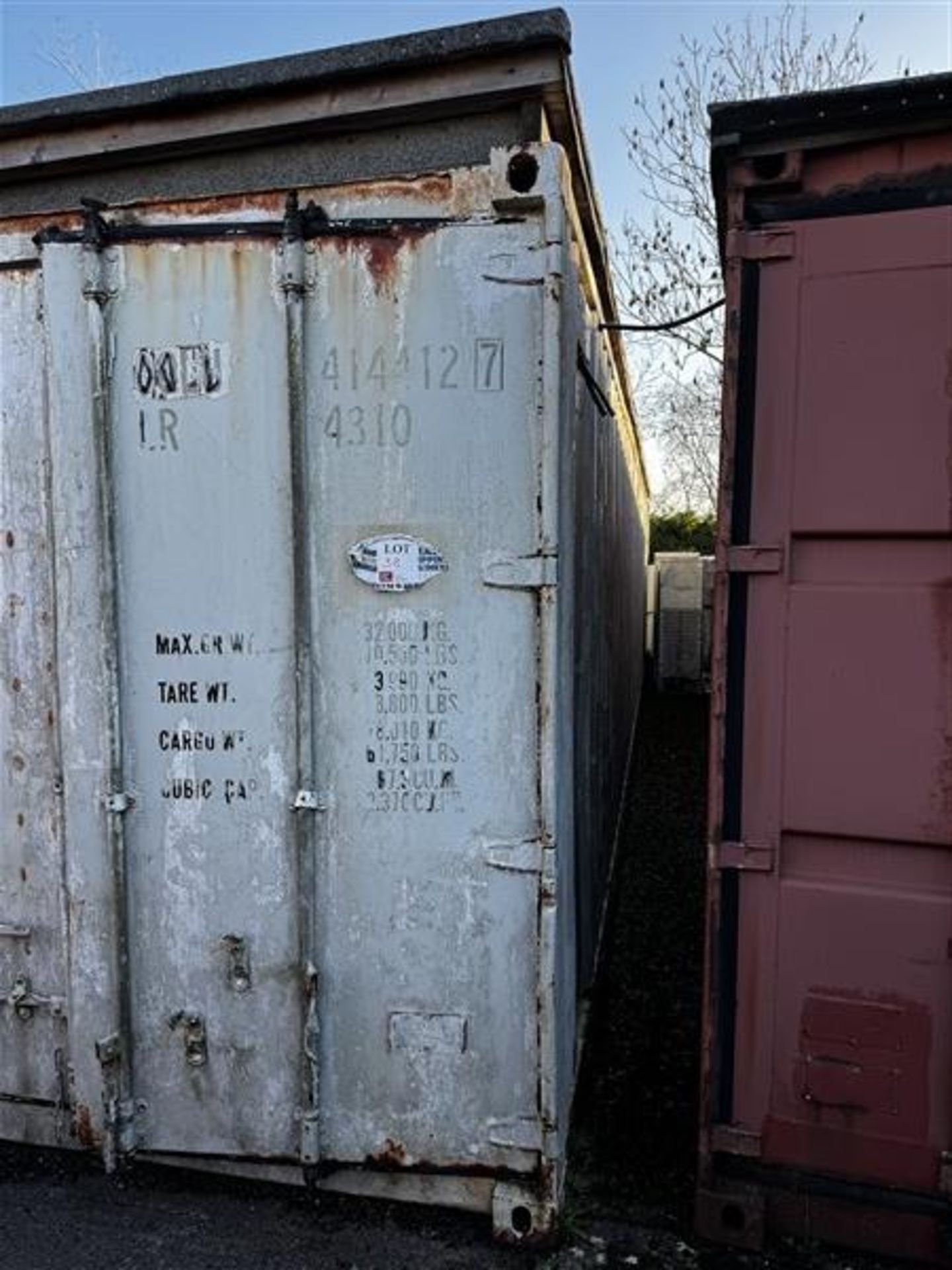 40ft container (Excluding all contents) - Image 2 of 8