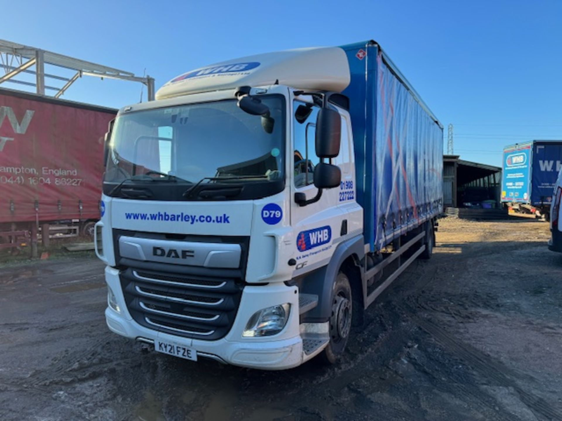 DAF euro 6 18T curtainside lorry with foldaway tail lift - Image 2 of 19