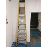 Youngman 8-tread S400 fibreglass step ladder