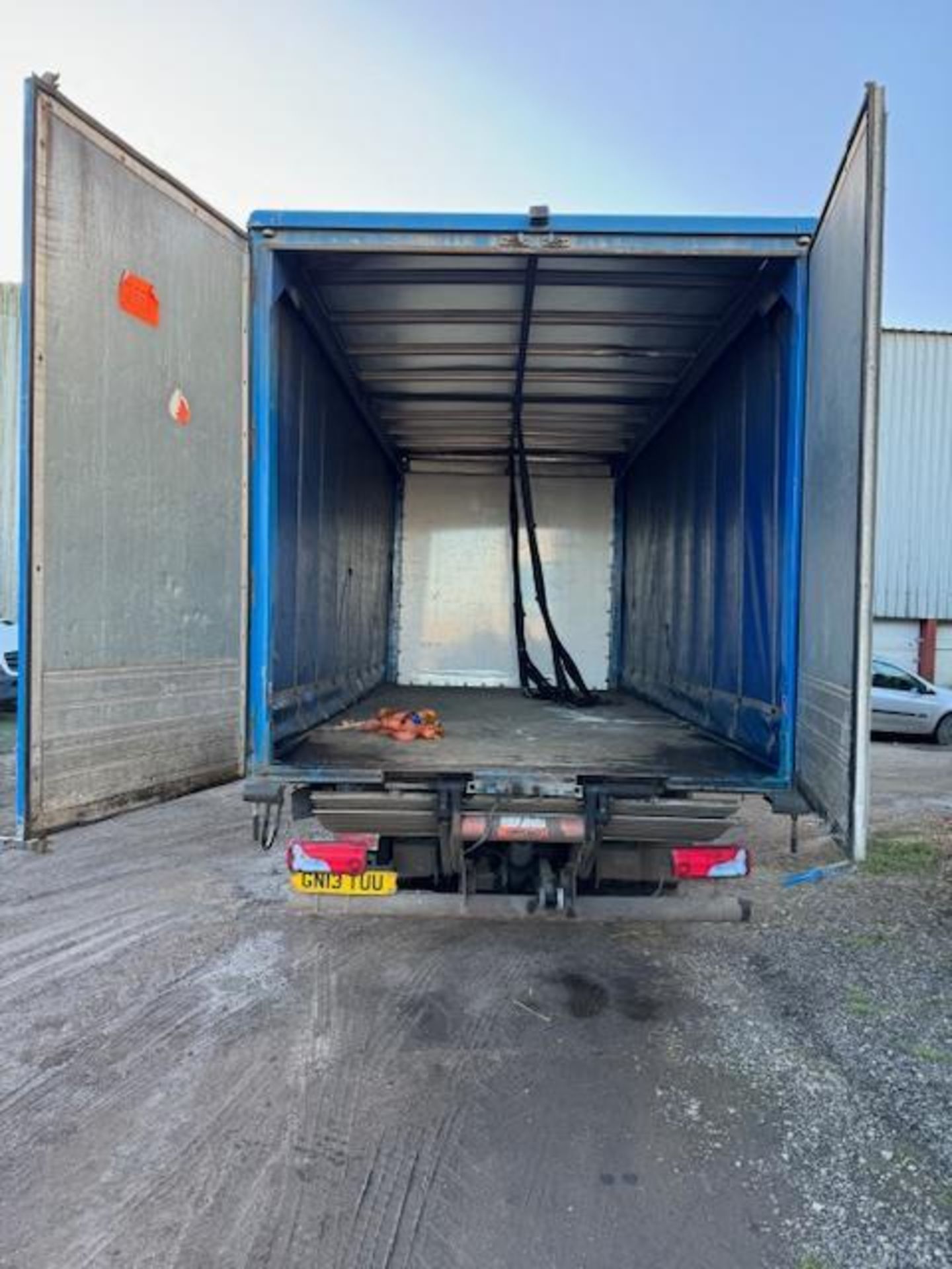 MAN euro 5 12t curtainside lorry with foldaway tail lift - Bild 8 aus 14