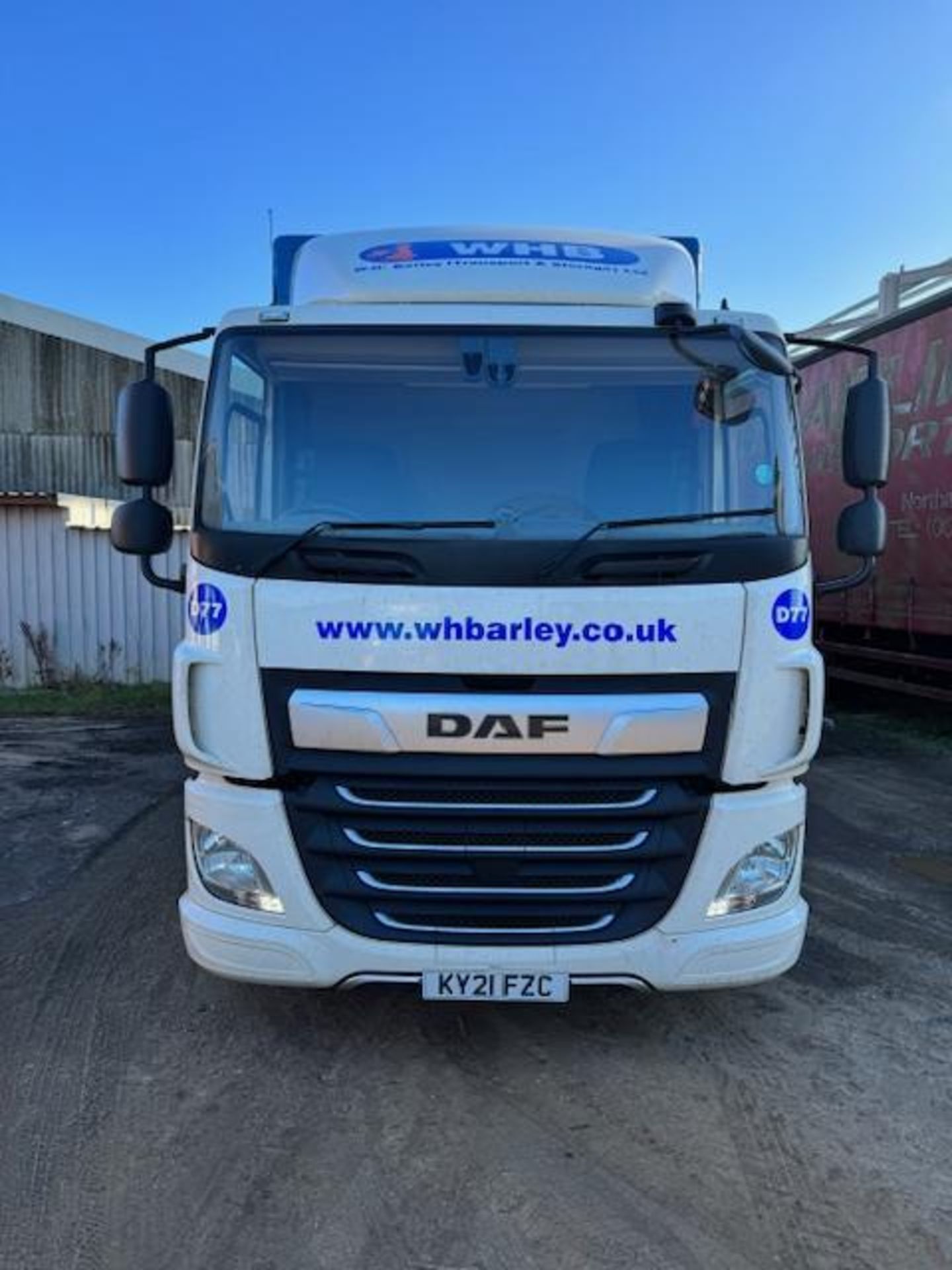 DAF euro 6 18T curtainside lorry with foldaway tail lift - Image 3 of 17