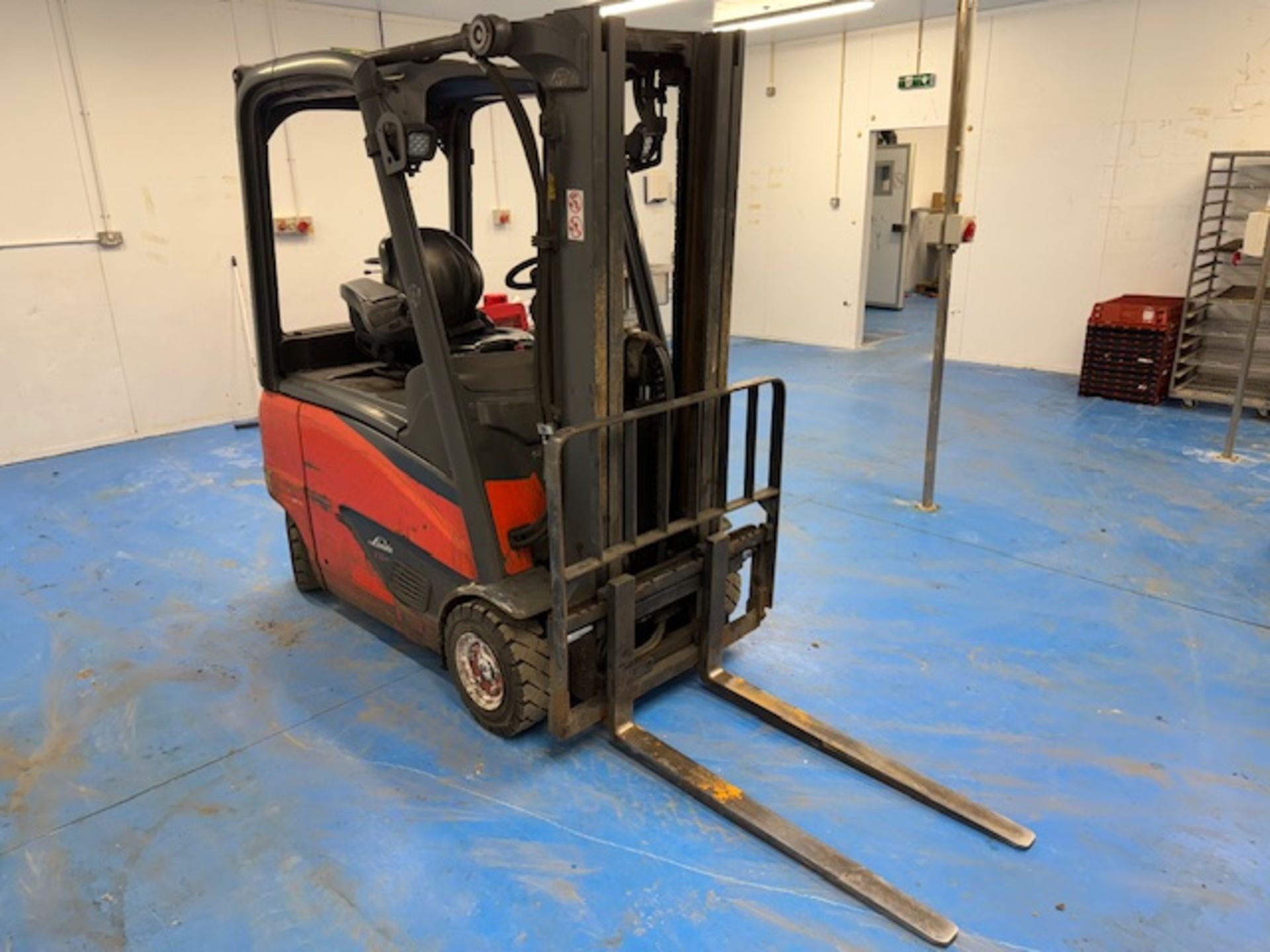 Linde E16 Evo Duplex battery powered forklift truck, Serial No. H2X386V08551, - Image 2 of 10