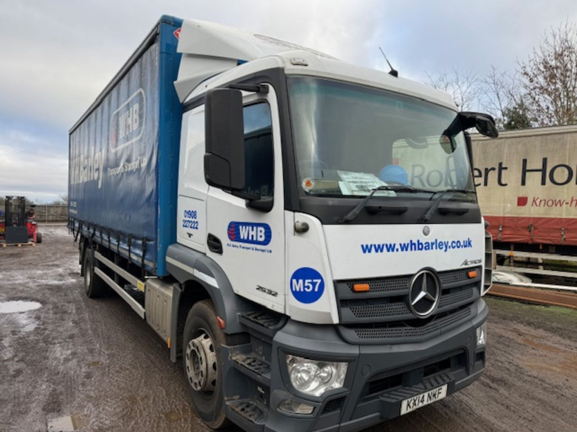 Mercedes euro 6 26t curtainside lorry with foldaway tail lift and rear mounted Manitou attachment - Image 2 of 15