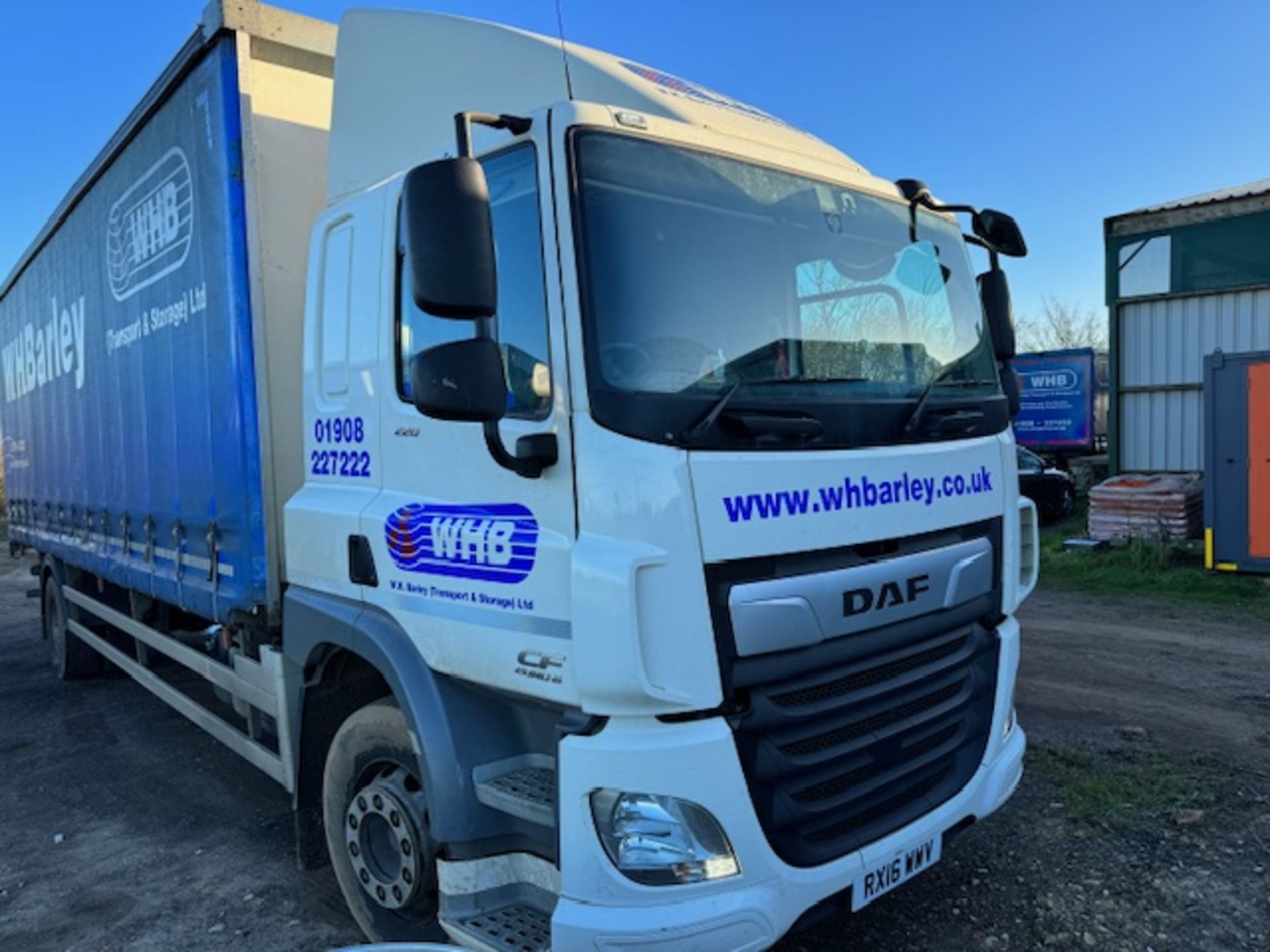 DAF euro 6 18T curtainside lorry with foldaway tail lift - Image 2 of 16