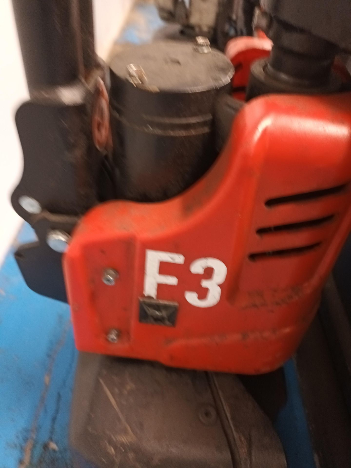 Liftek F3 electric pallet truck (2022) Serial No. 7312001482 - Image 3 of 6