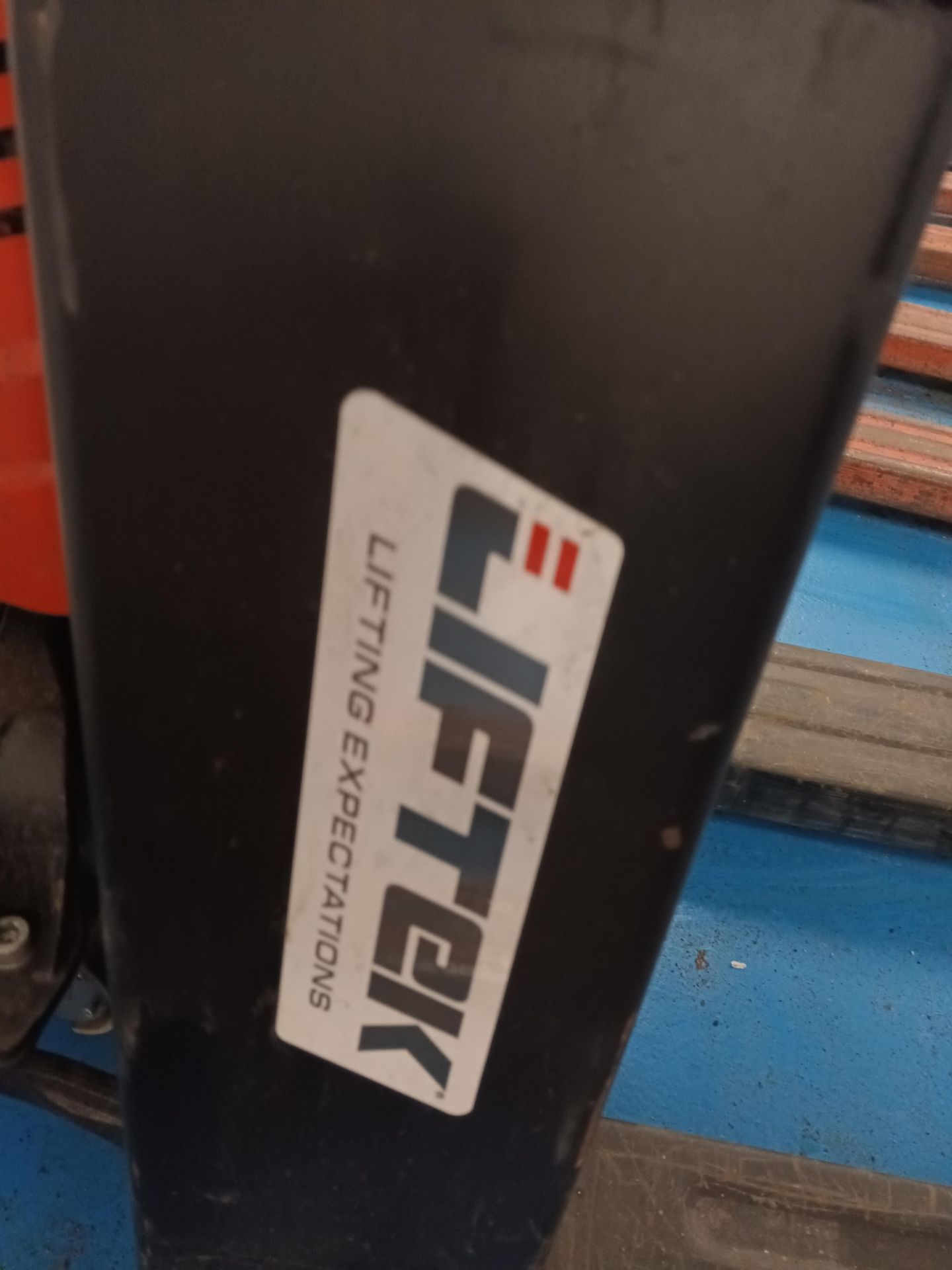 Liftek F3 electric pallet truck (2022) Serial No. 7311904796 - Bild 2 aus 6