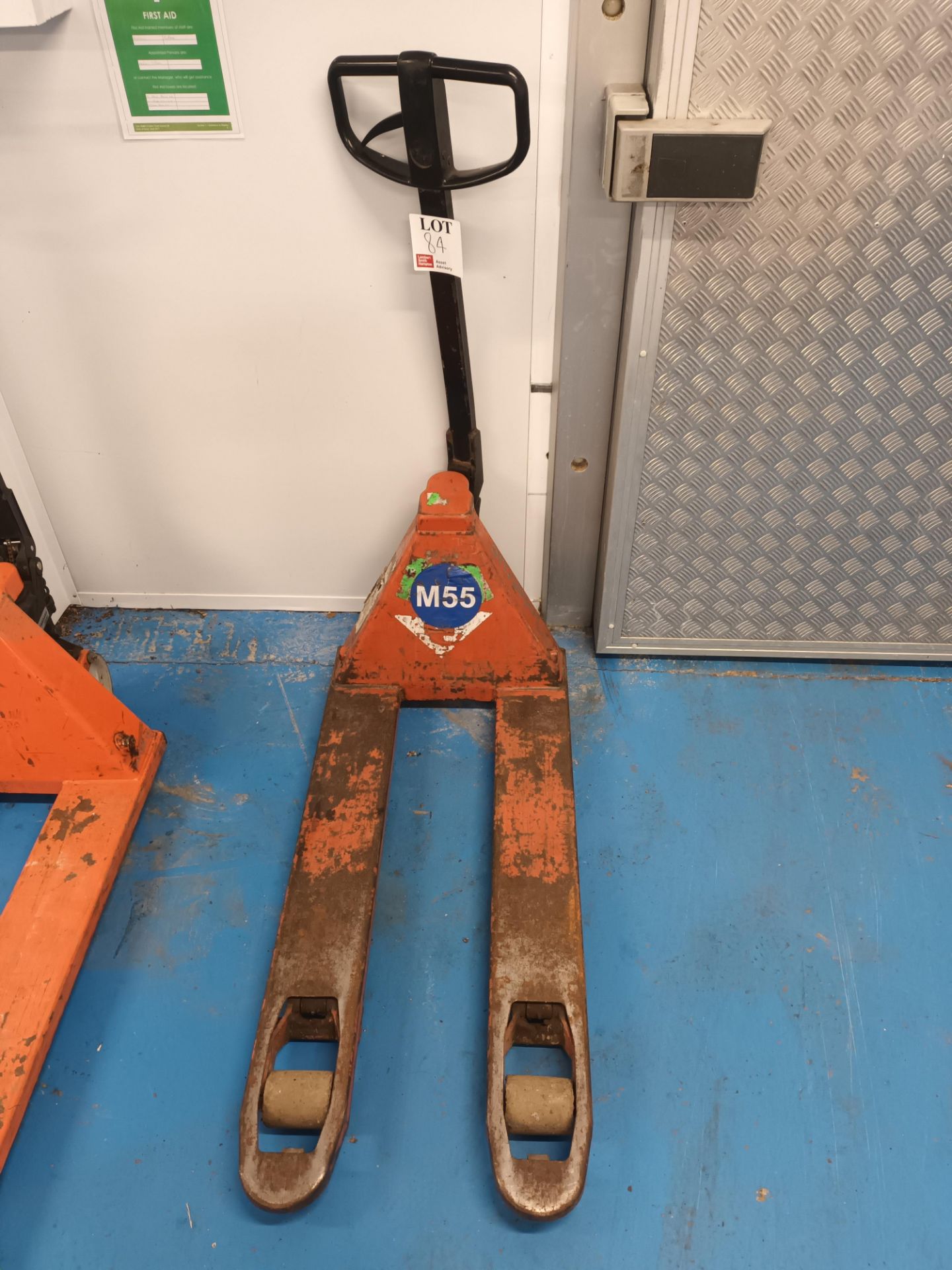 Manual pallet truck